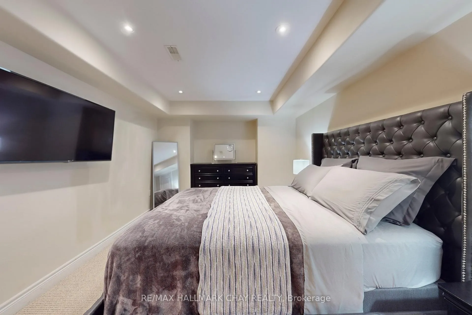 Photo 37 of 1069 Booth Avenue, Innisfil, Alcona — HOMEH