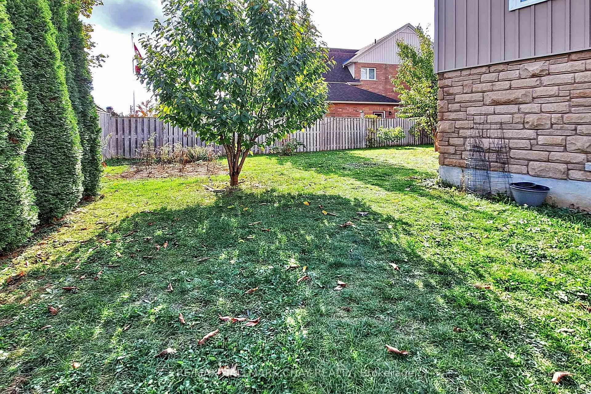 Photo 43 of 1069 Booth Avenue, Innisfil, Alcona — HOMEH