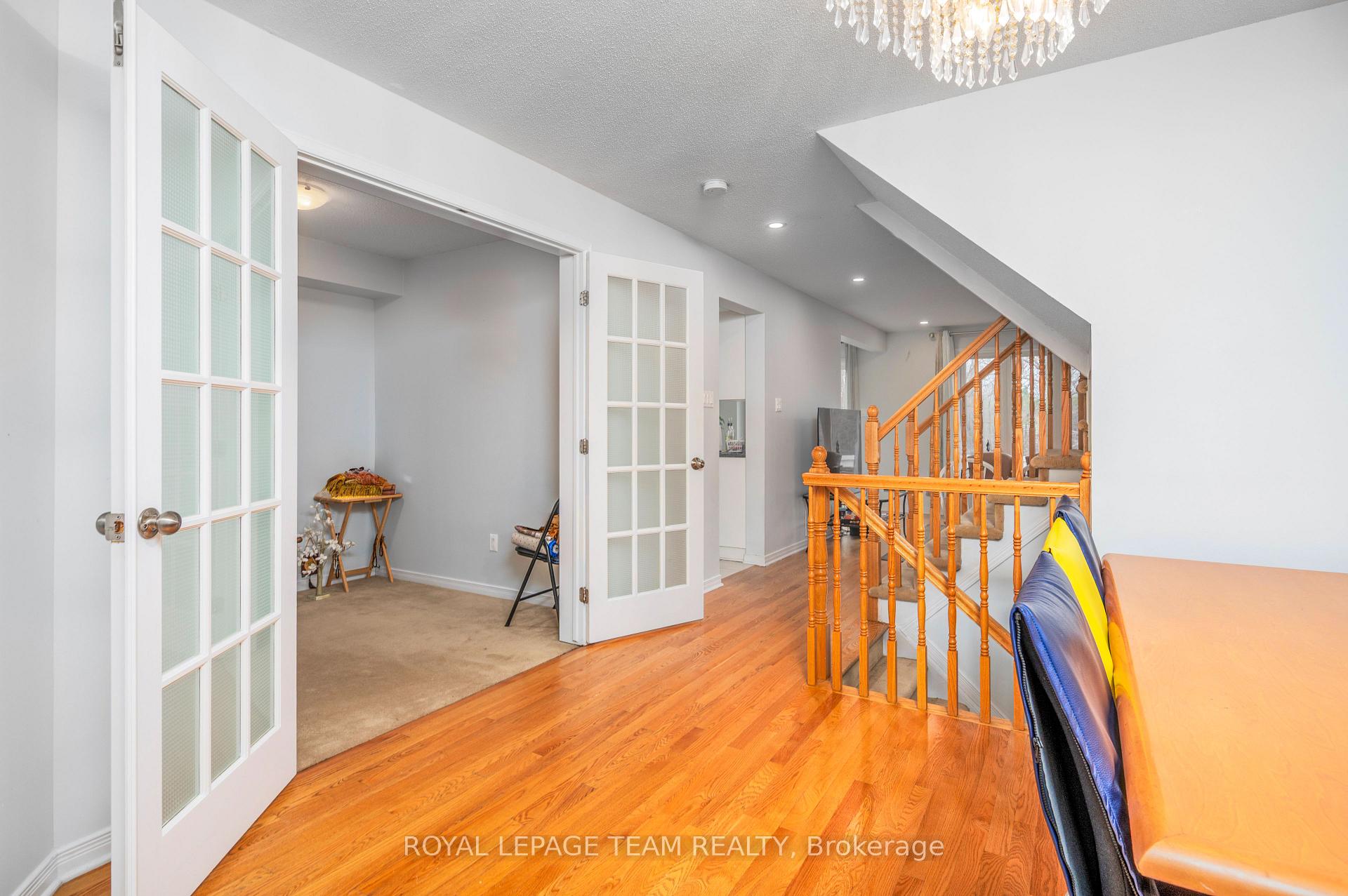 Photo 5 of 280 Macoun Circle, Ottawa, Hunt Club Park/Greenboro — HOMEH