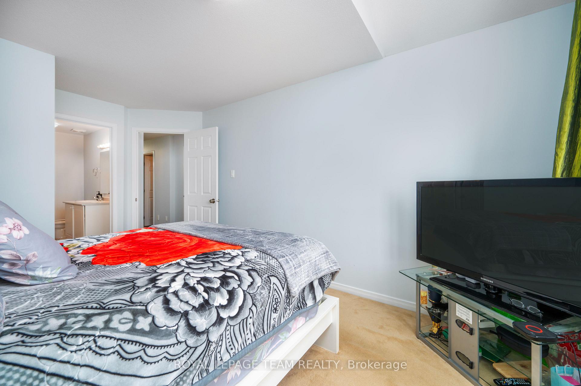 Photo 14 of 280 Macoun Circle, Ottawa, Hunt Club Park/Greenboro — HOMEH