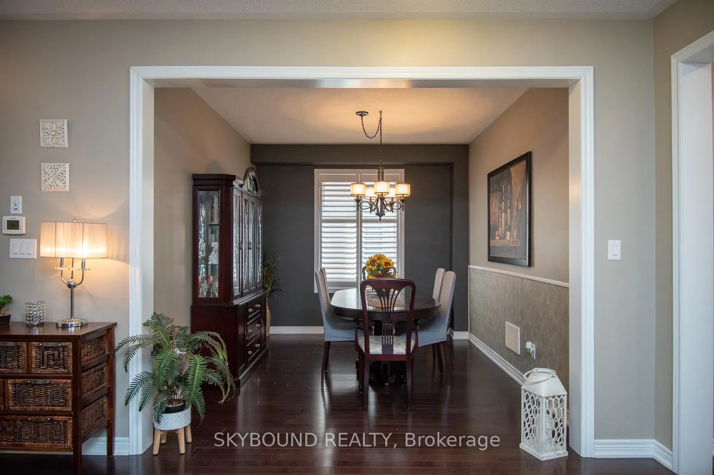 Photo 9 of 38 Silver Pond Drive, Halton Hills, Georgetown — HOMEH