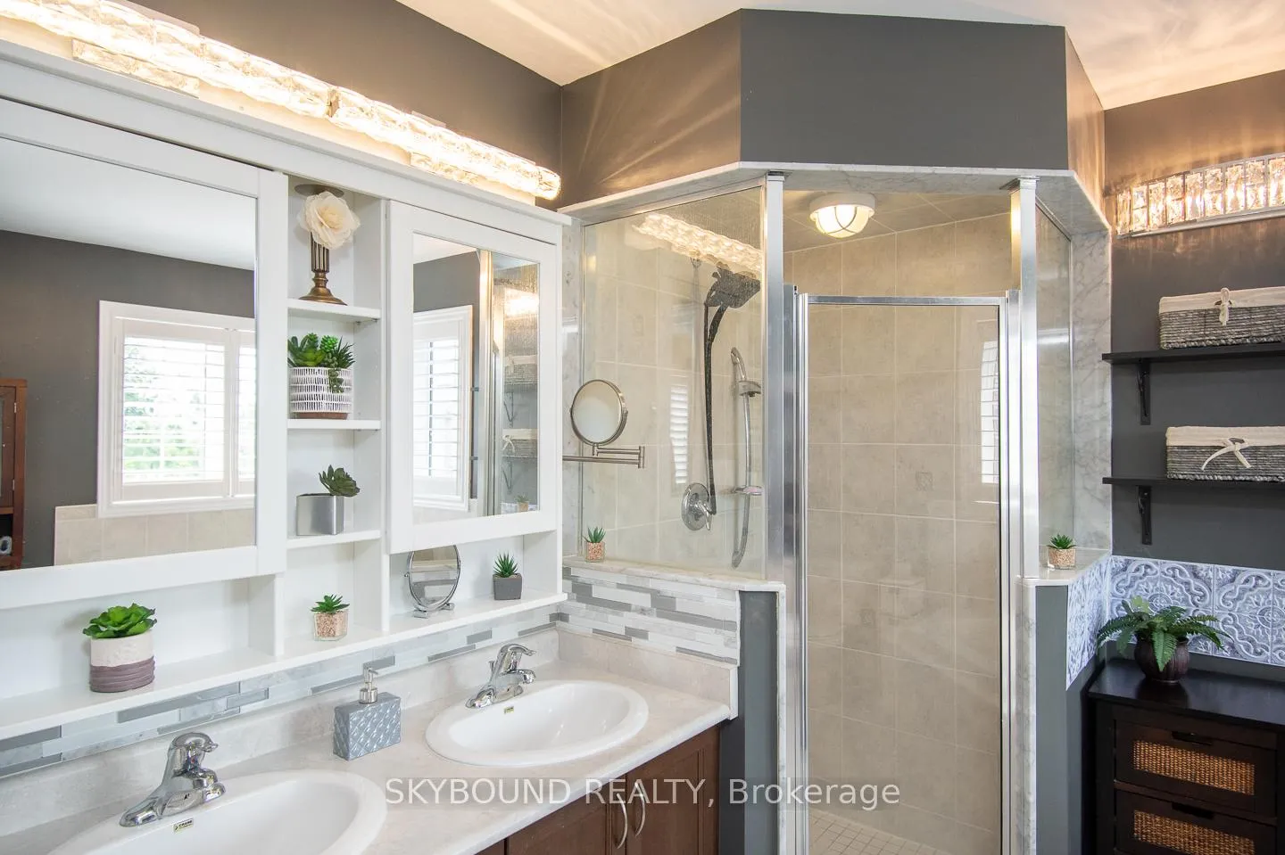Photo 18 of 38 Silver Pond Drive, Halton Hills, Georgetown — HOMEH