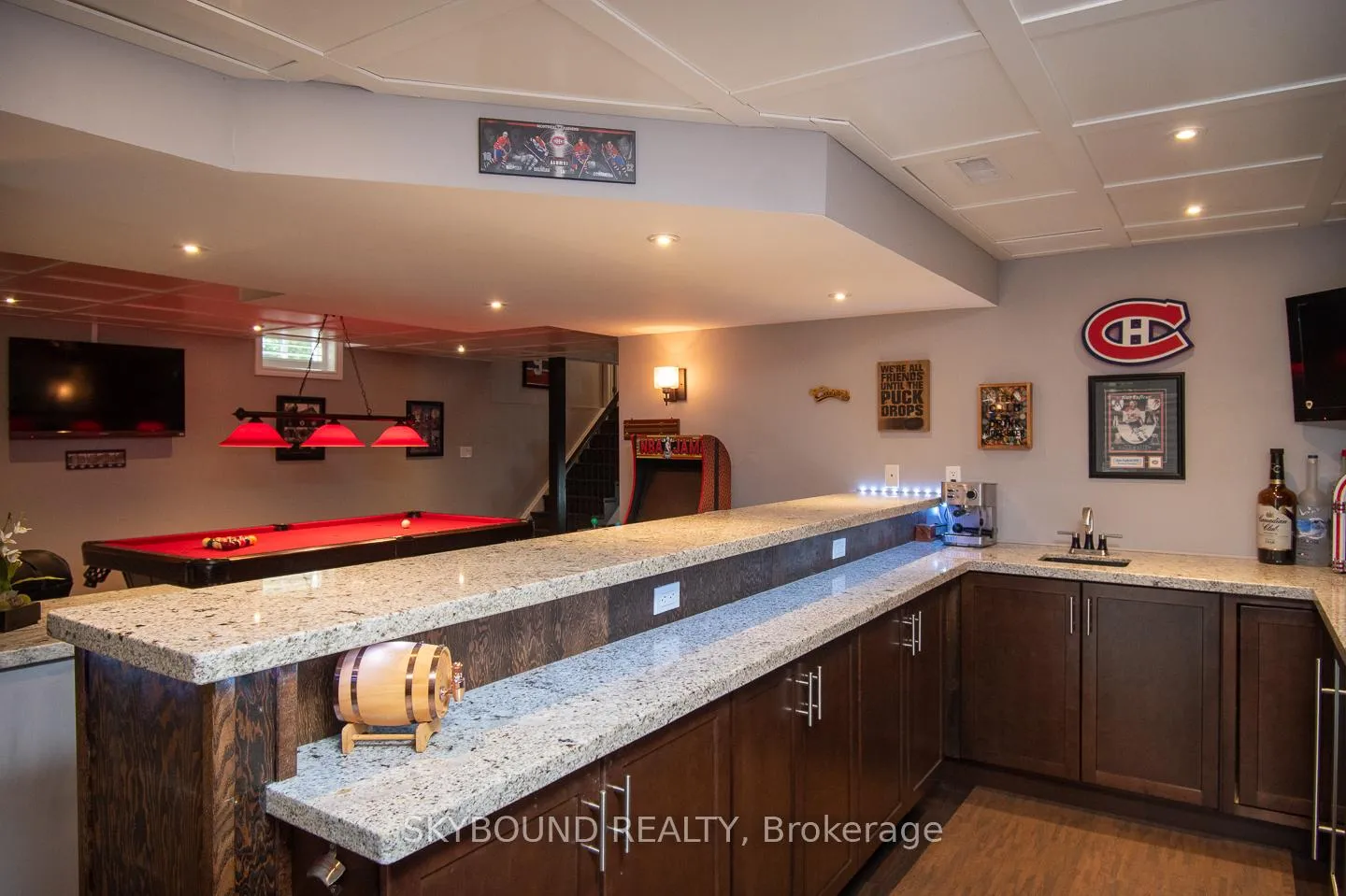 Photo 32 of 38 Silver Pond Drive, Halton Hills, Georgetown — HOMEH