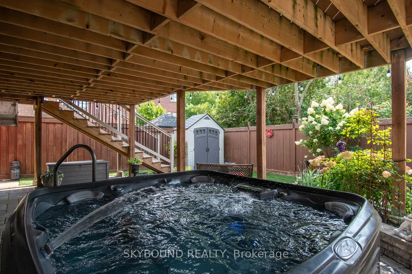 Photo 36 of 38 Silver Pond Drive, Halton Hills, Georgetown — HOMEH