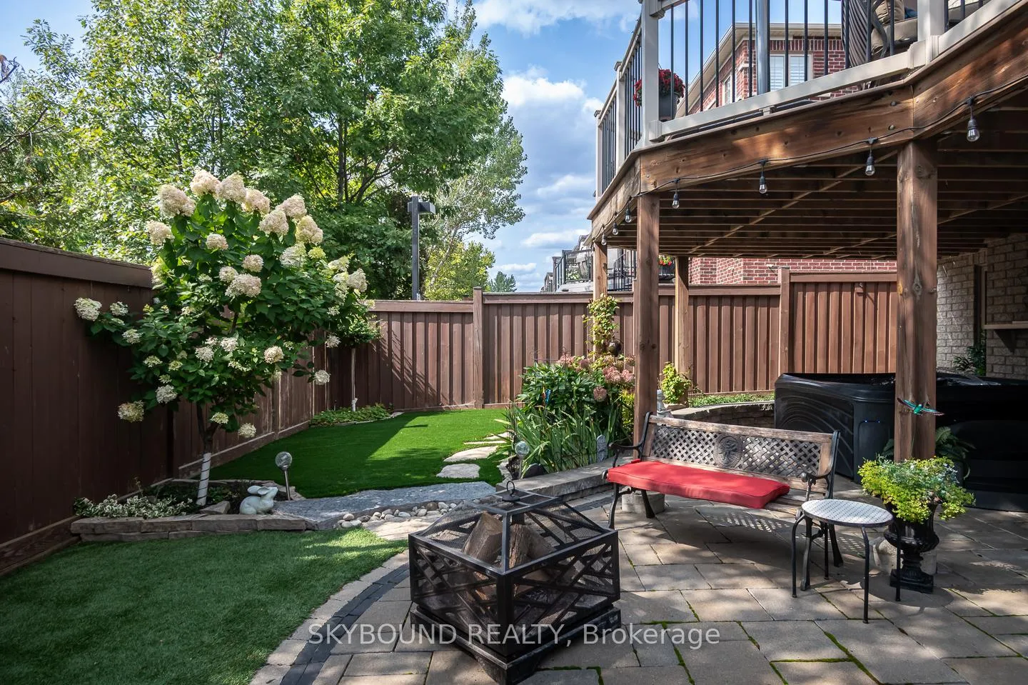Photo 37 of 38 Silver Pond Drive, Halton Hills, Georgetown — HOMEH
