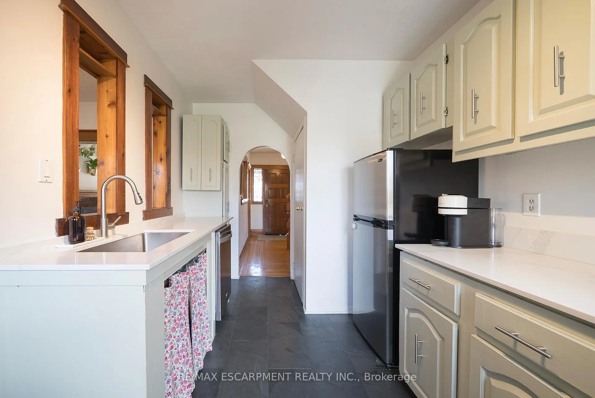Photo 9 of 35 Rutherford Avenue, Hamilton, St. Clair — HOMEH