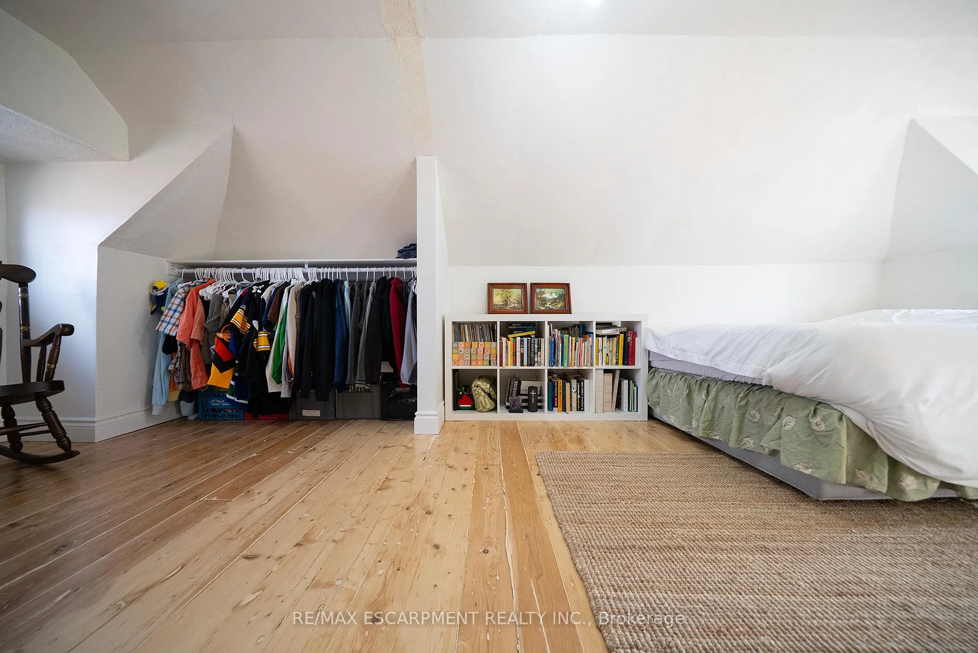 Photo 24 of 35 Rutherford Avenue, Hamilton, St. Clair — HOMEH