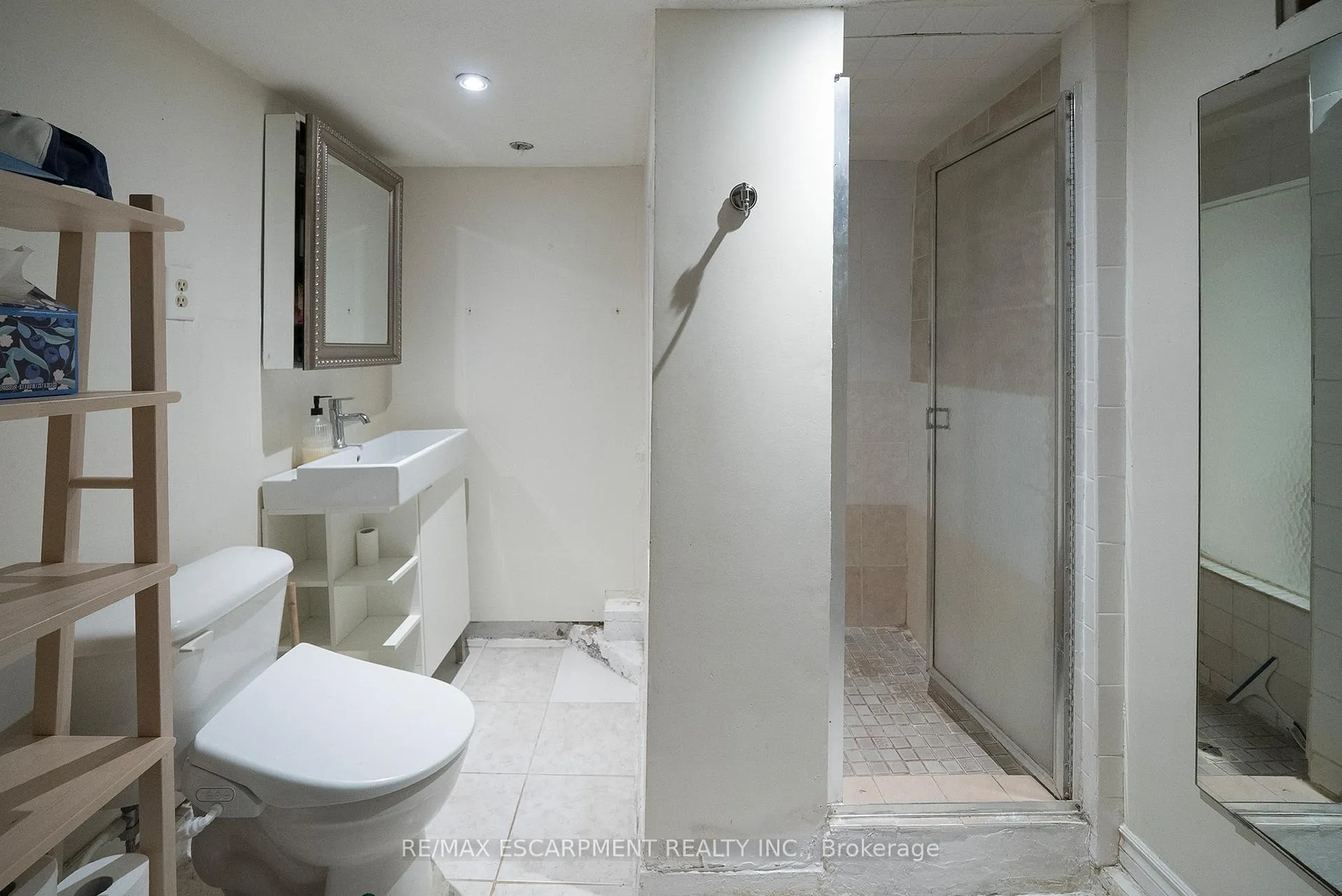 Photo 32 of 35 Rutherford Avenue, Hamilton, St. Clair — HOMEH