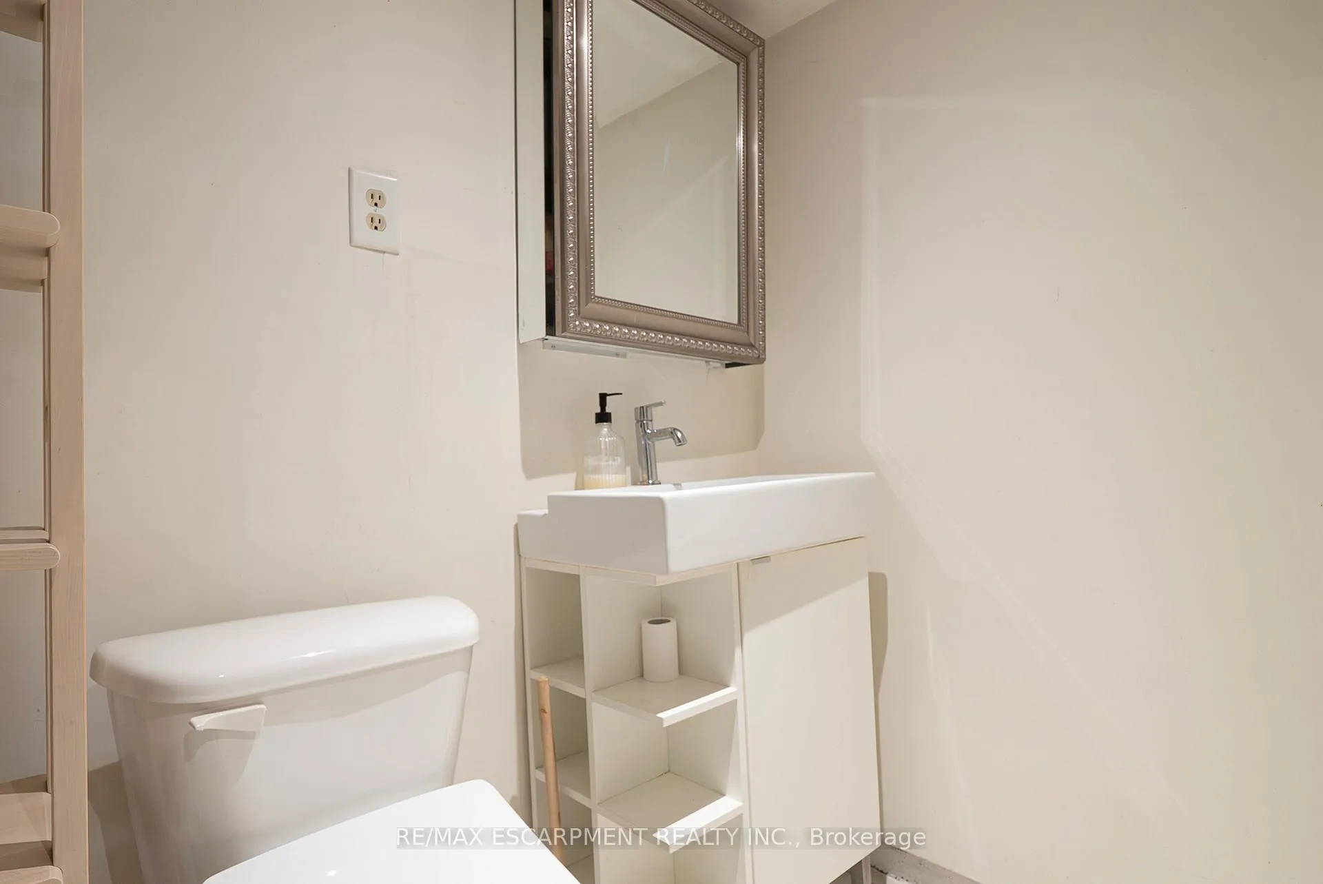 Photo 33 of 35 Rutherford Avenue, Hamilton, St. Clair — HOMEH