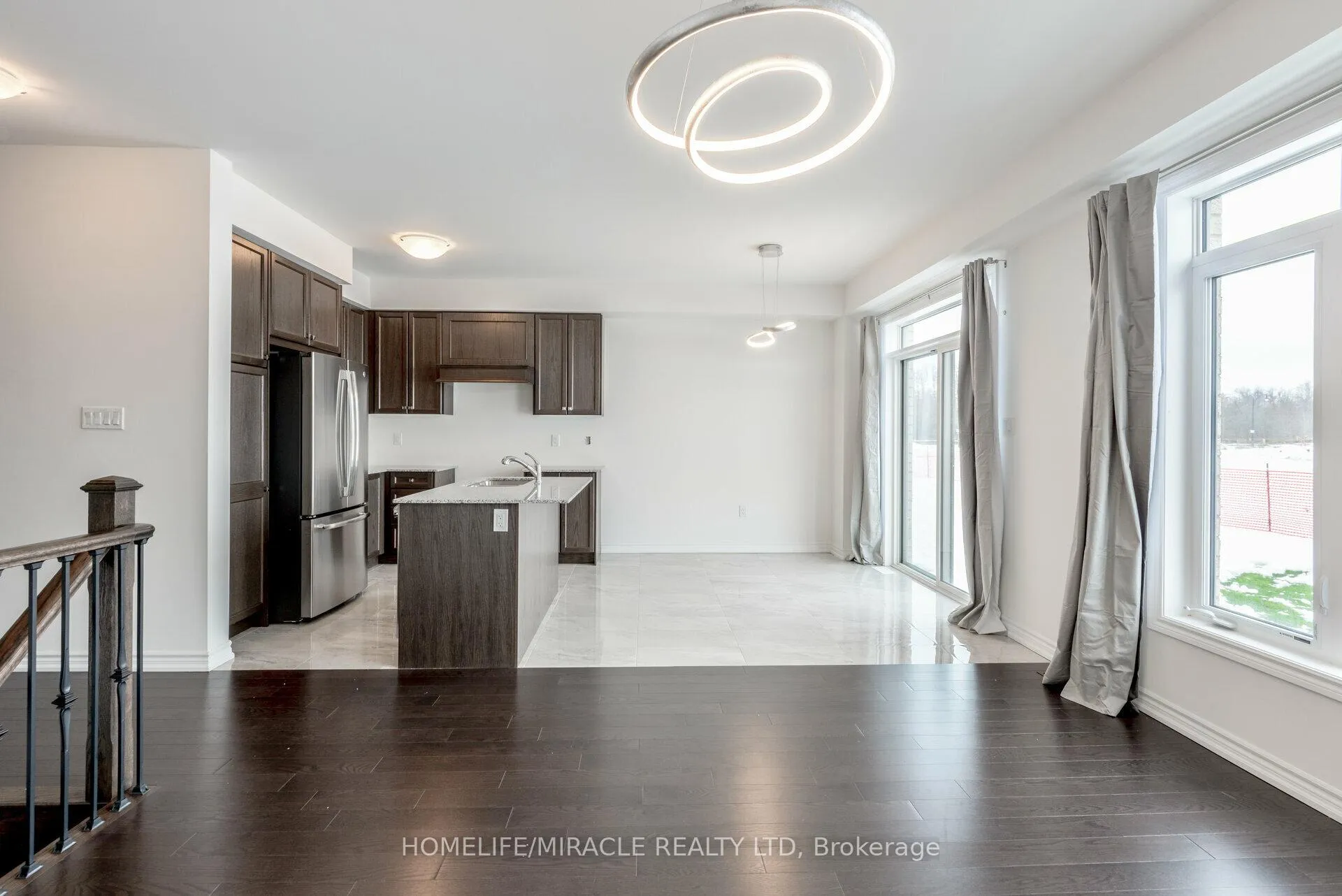 Photo 9 of 28 Faders Drive, Brampton, Northwest Brampton — HOMEH