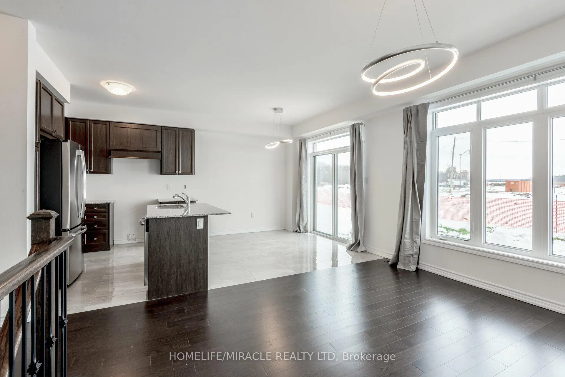 Photo 11 of 28 Faders Drive, Brampton, Northwest Brampton — HOMEH