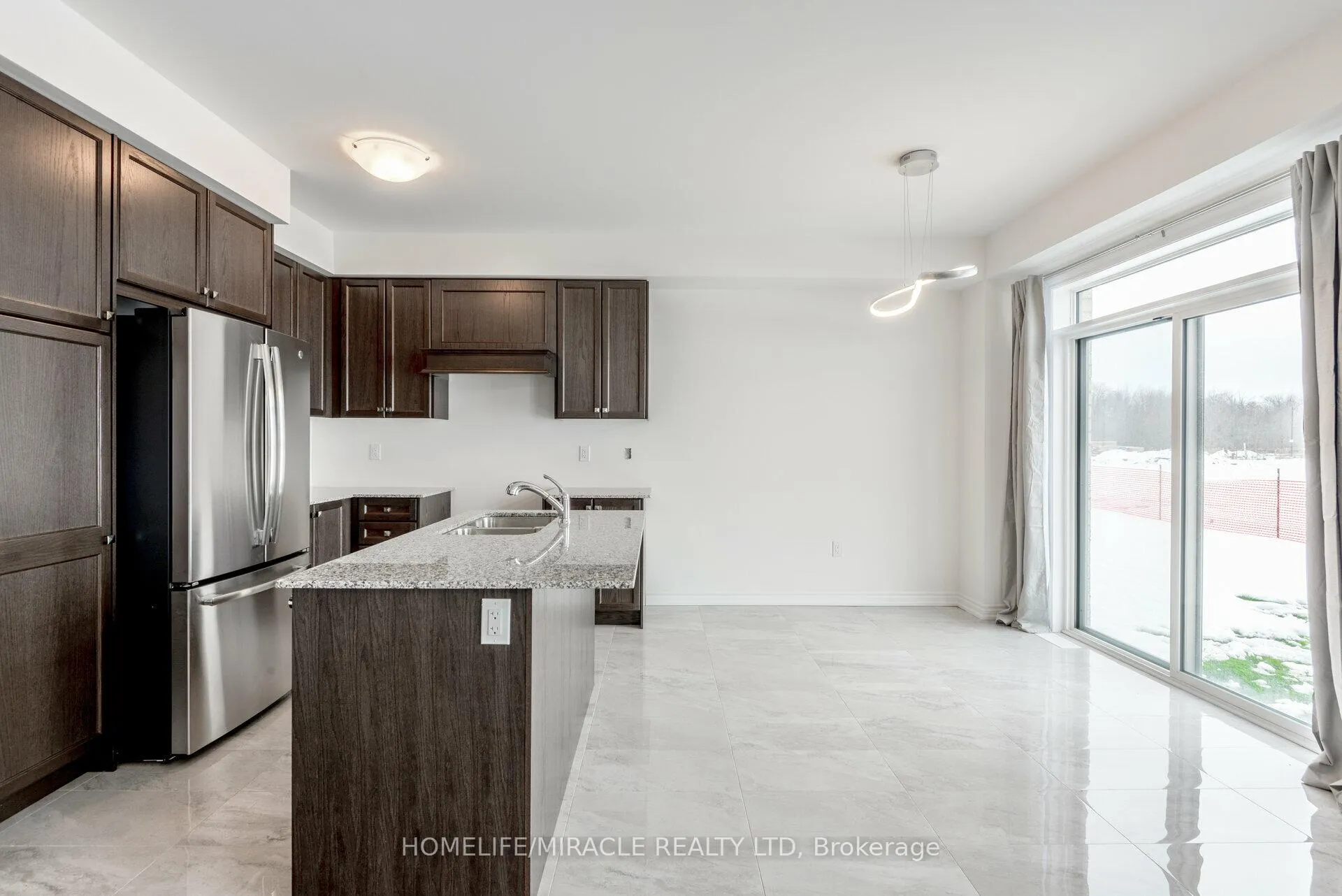 Photo 12 of 28 Faders Drive, Brampton, Northwest Brampton — HOMEH