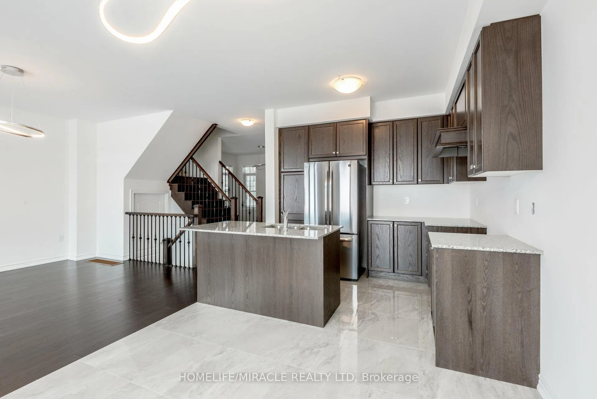 Photo 14 of 28 Faders Drive, Brampton, Northwest Brampton — HOMEH
