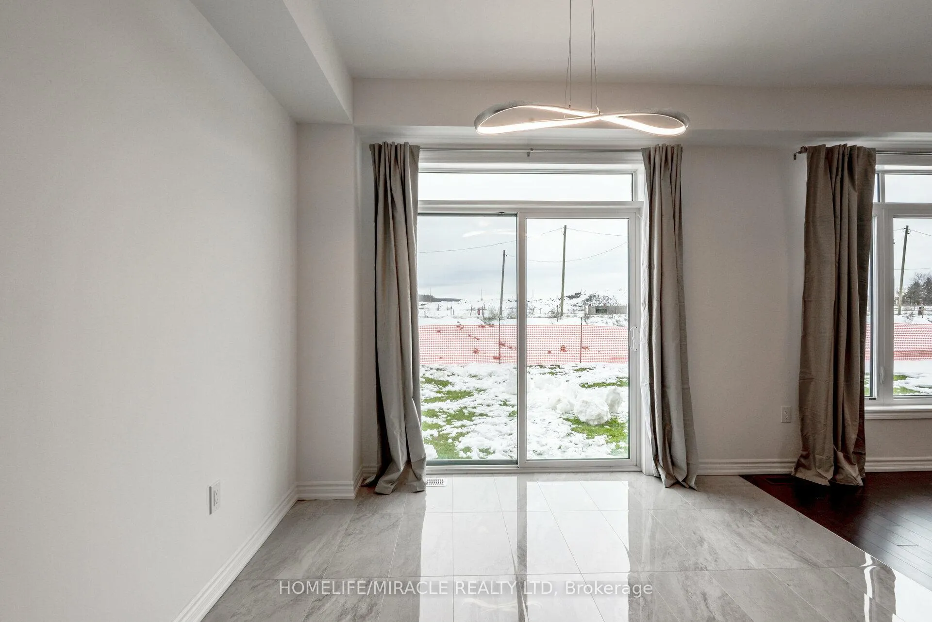 Photo 15 of 28 Faders Drive, Brampton, Northwest Brampton — HOMEH