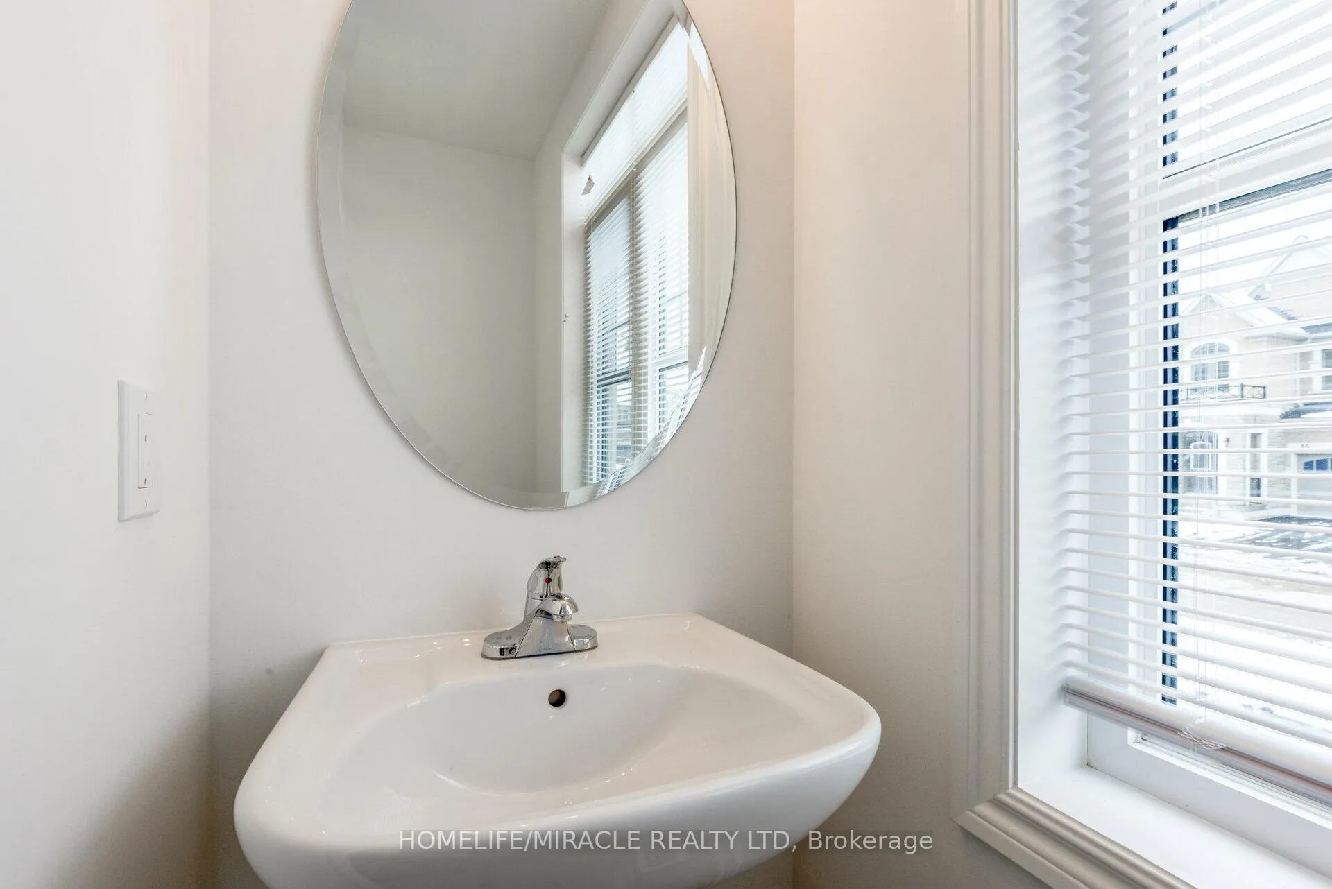 Photo 20 of 28 Faders Drive, Brampton, Northwest Brampton — HOMEH