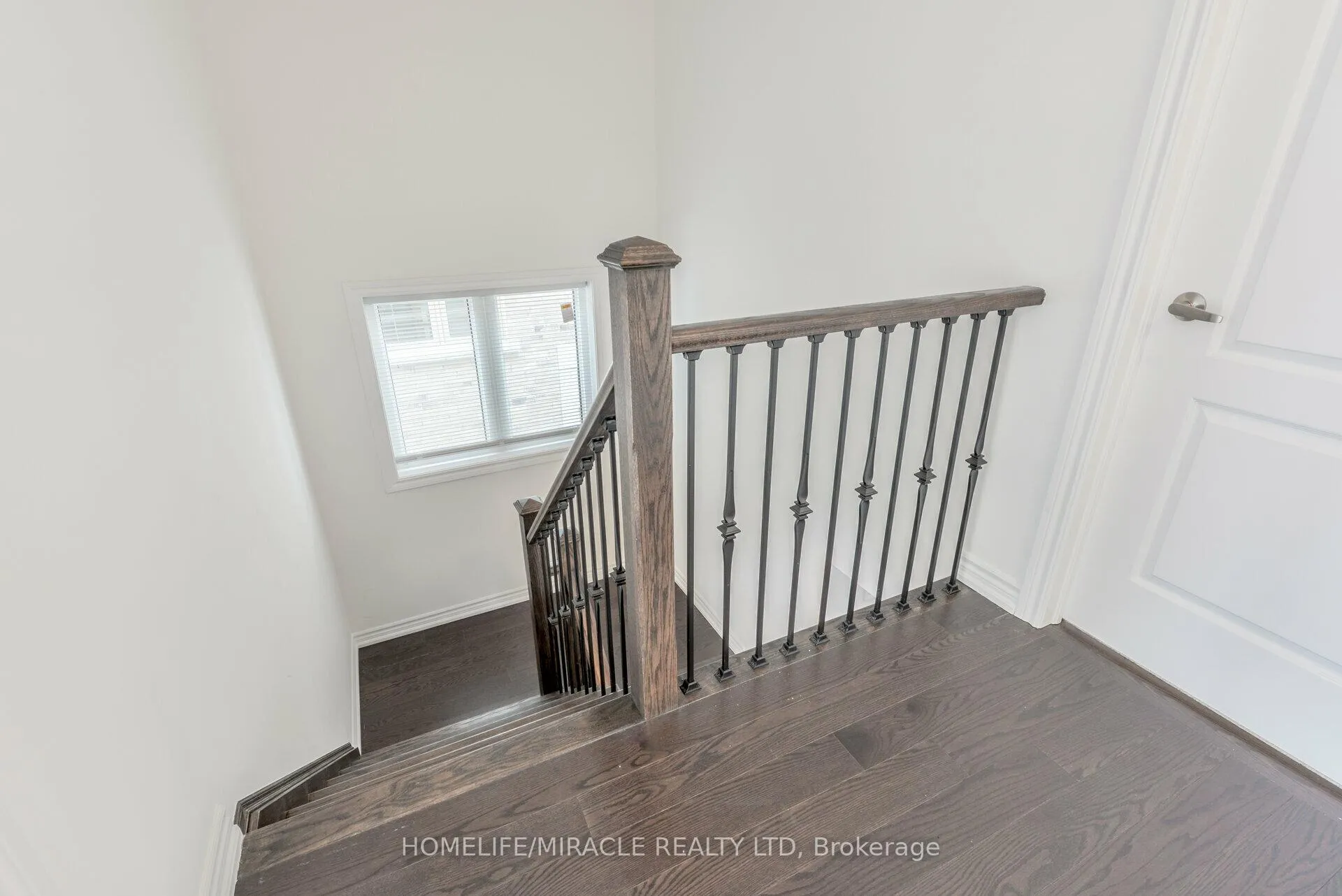 Photo 21 of 28 Faders Drive, Brampton, Northwest Brampton — HOMEH