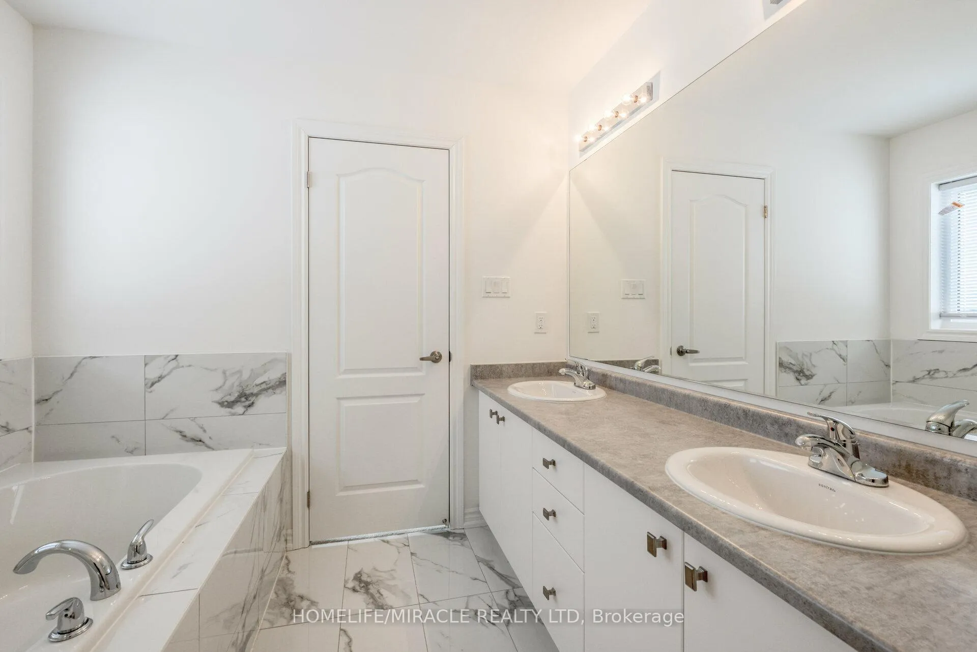Photo 29 of 28 Faders Drive, Brampton, Northwest Brampton — HOMEH