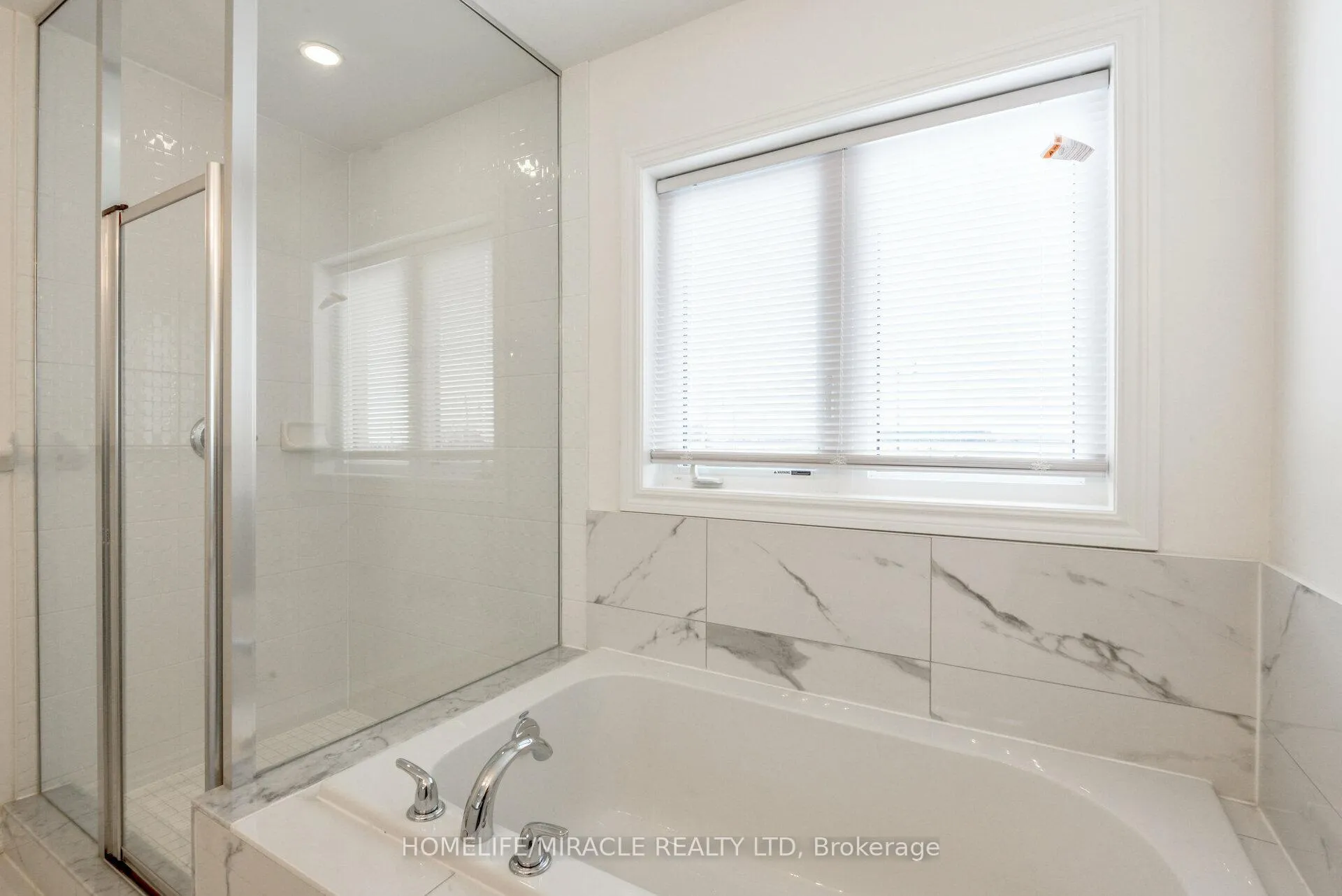 Photo 30 of 28 Faders Drive, Brampton, Northwest Brampton — HOMEH