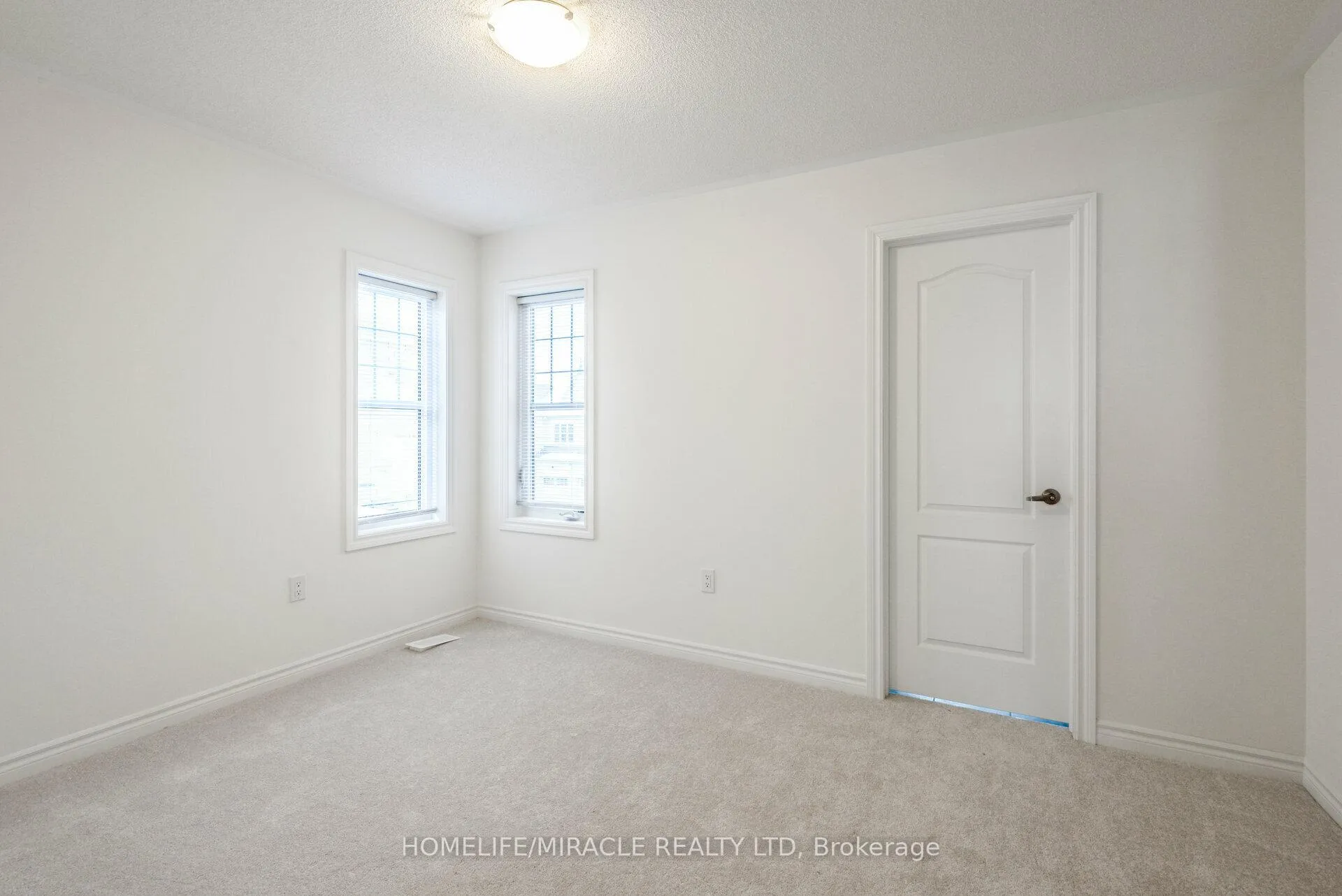 Photo 31 of 28 Faders Drive, Brampton, Northwest Brampton — HOMEH