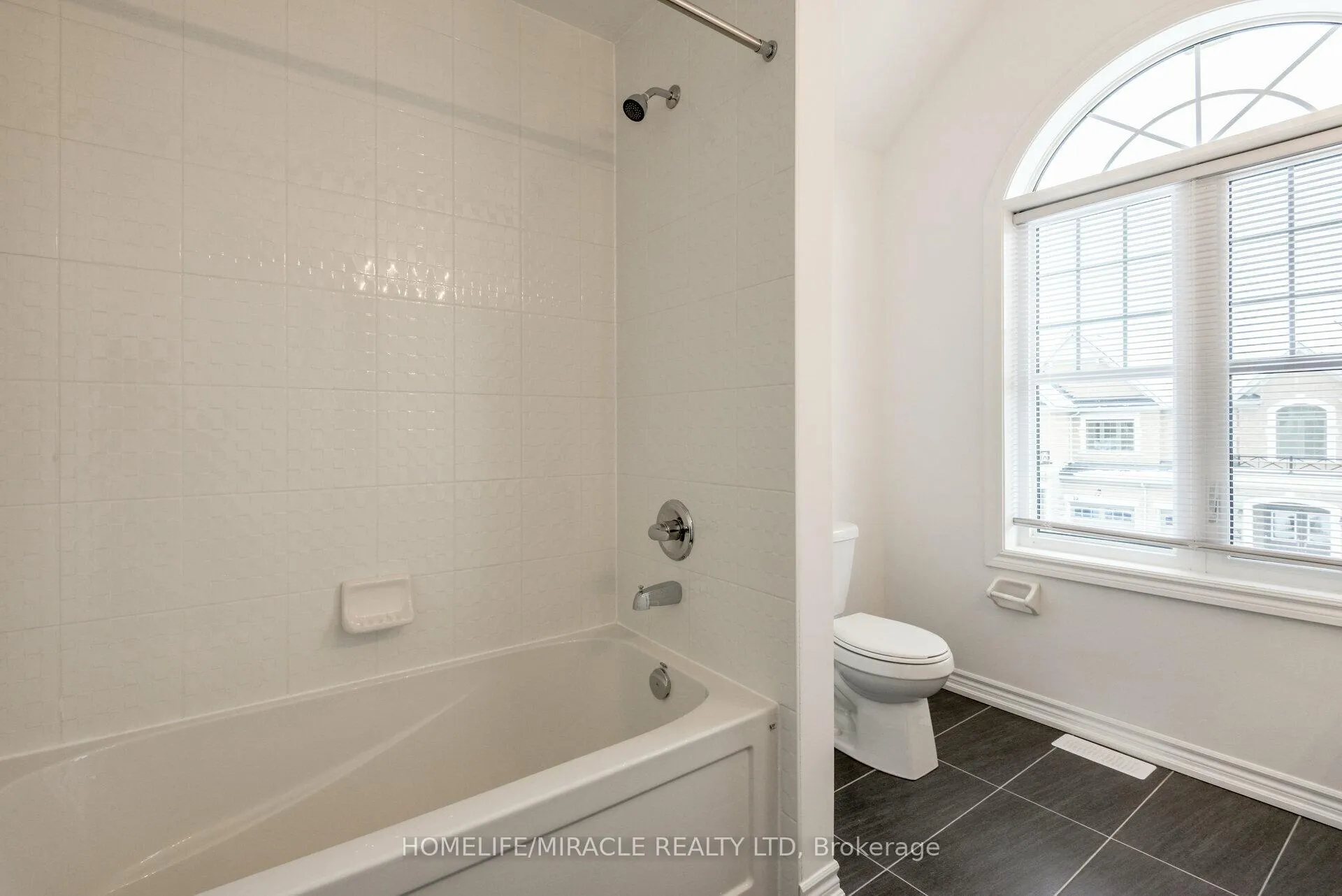 Photo 35 of 28 Faders Drive, Brampton, Northwest Brampton — HOMEH
