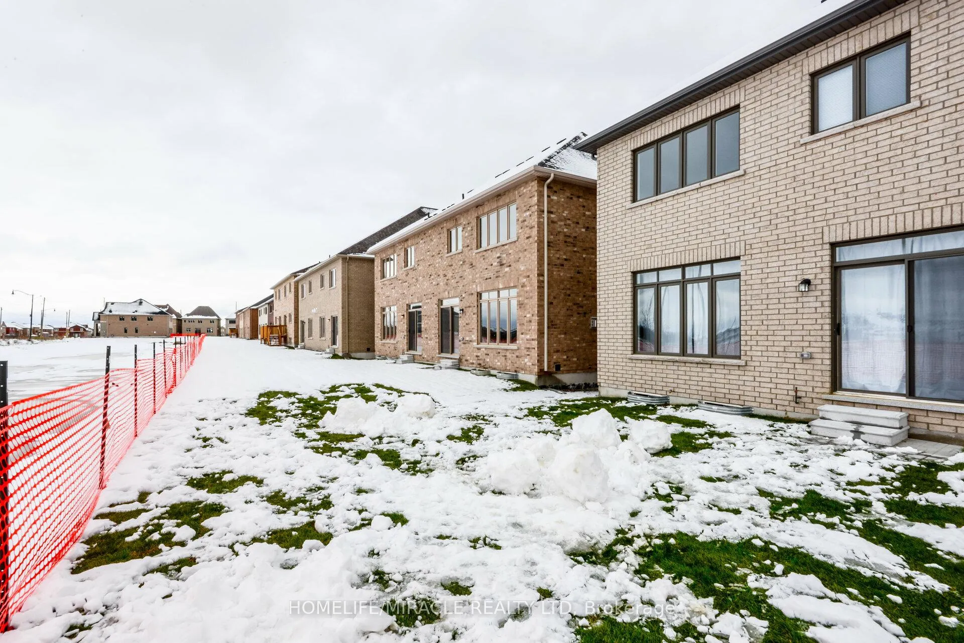Photo 40 of 28 Faders Drive, Brampton, Northwest Brampton — HOMEH