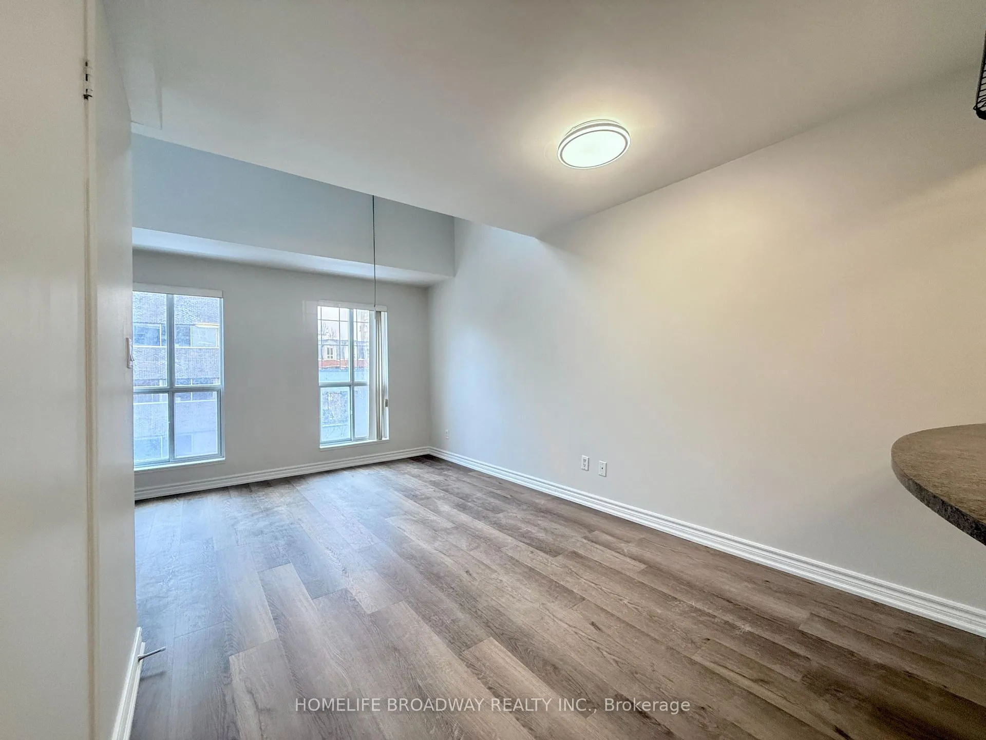 Photo 3 of Unit 406, 119 Merton Street, Toronto, Mount Pleasant West — HOMEH