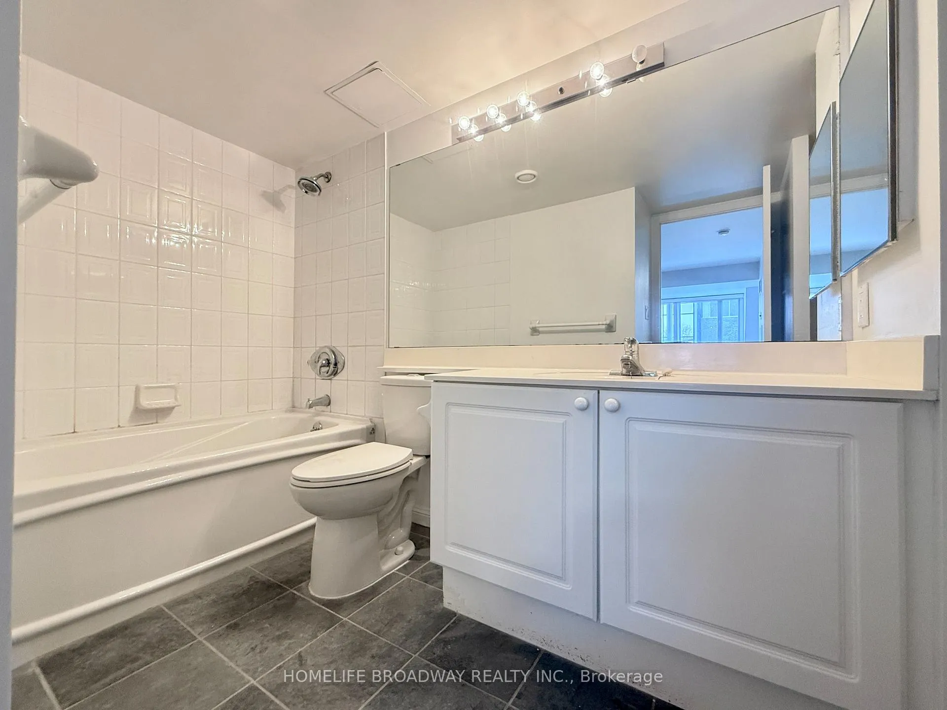 Photo 10 of Unit 406, 119 Merton Street, Toronto, Mount Pleasant West — HOMEH