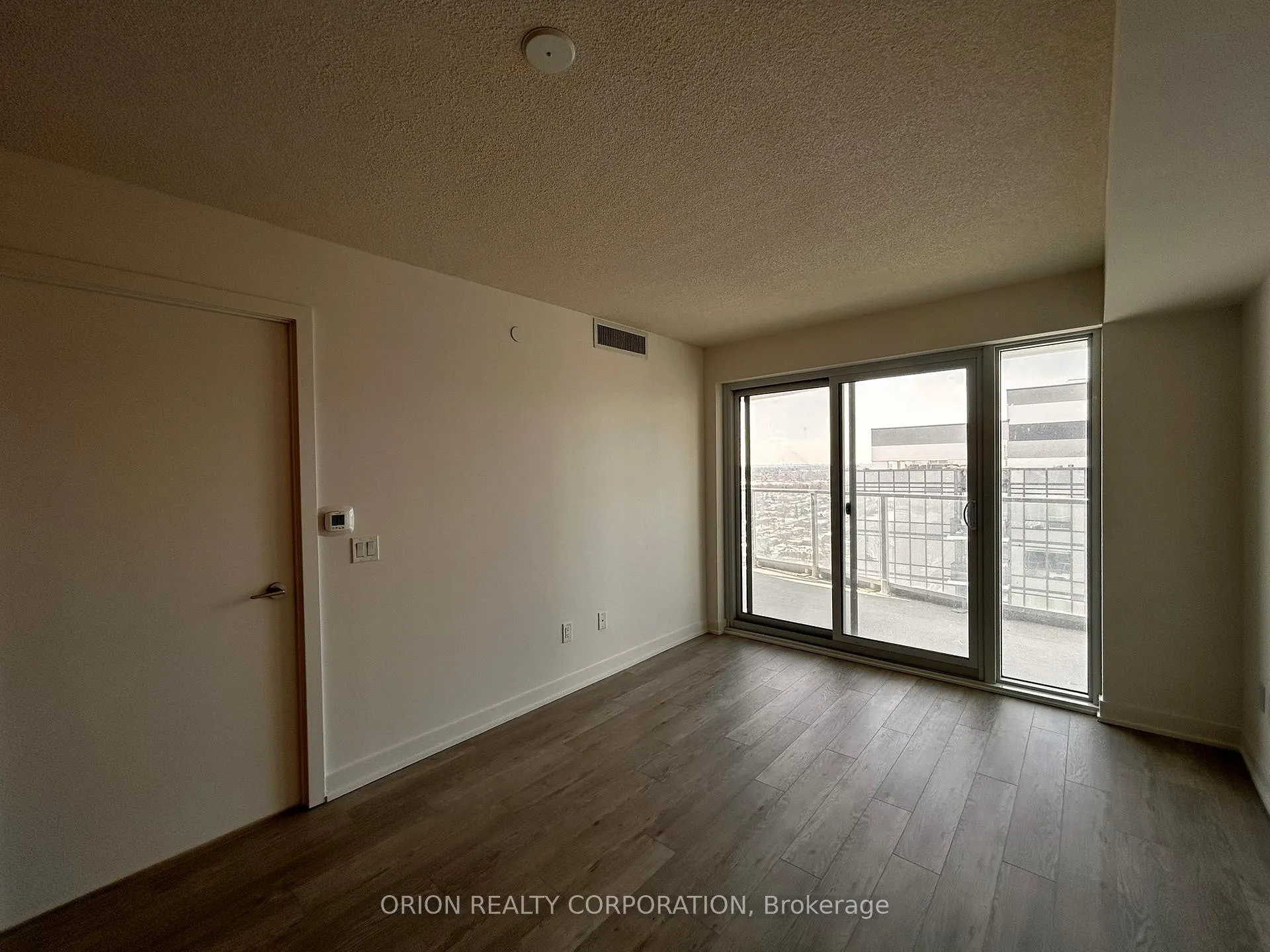 Photo 8 of Unit 1709, 1010 Sandy Beach Road, Pickering, Bay Ridges — HOMEH