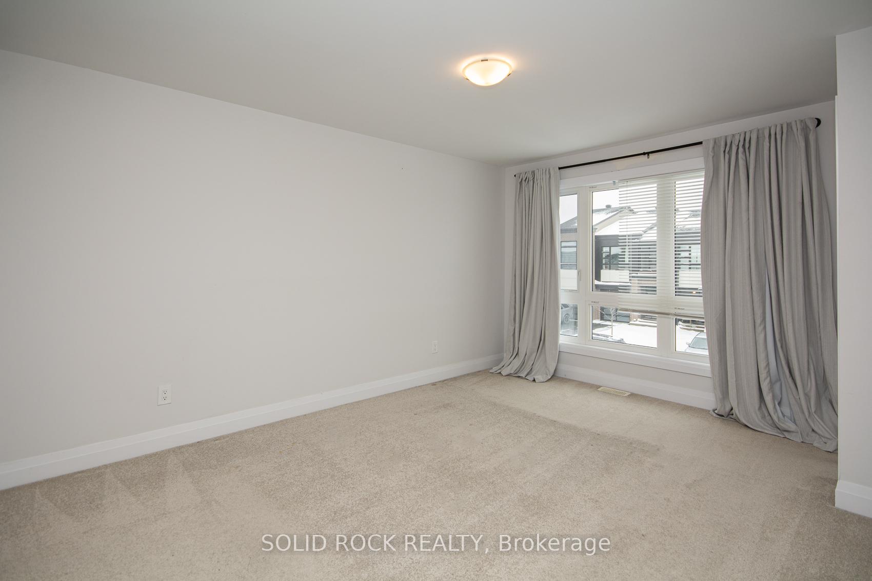 Photo 12 of 218 Lift Lane, Ottawa, Kanata - Emerald Meadows/Trailwest — HOMEH