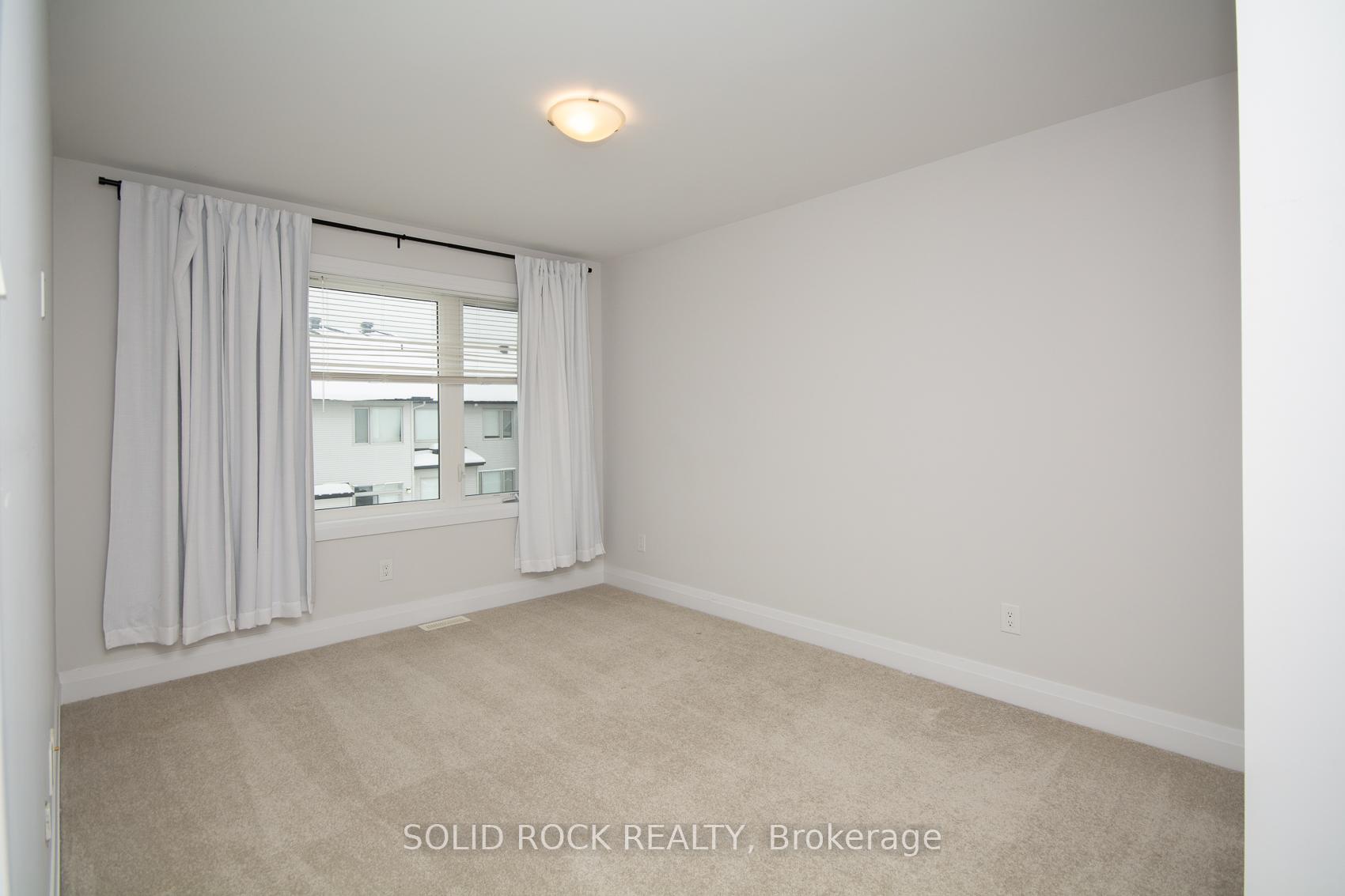 Photo 15 of 218 Lift Lane, Ottawa, Kanata - Emerald Meadows/Trailwest — HOMEH