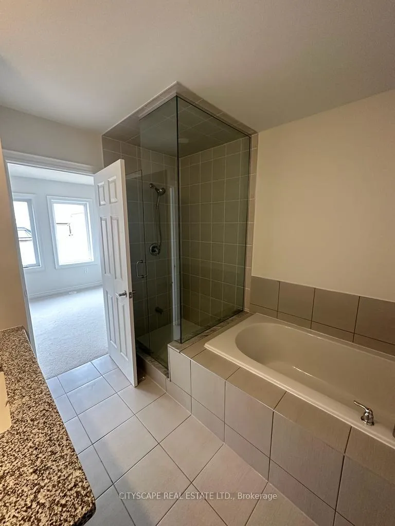 Photo 5 of 2617 Magdalen Path, Oshawa, Windfields — HOMEH