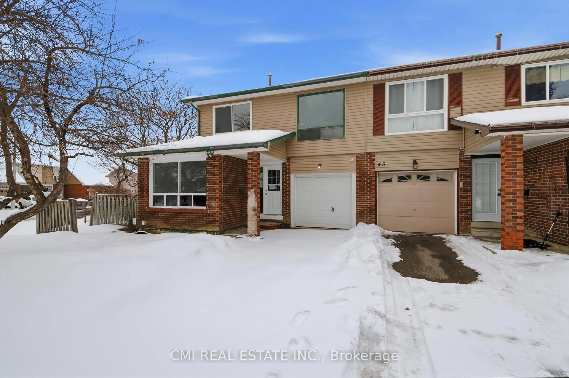 Photo 2 of 47 Carter Drive, Brampton, Brampton North — HOMEH