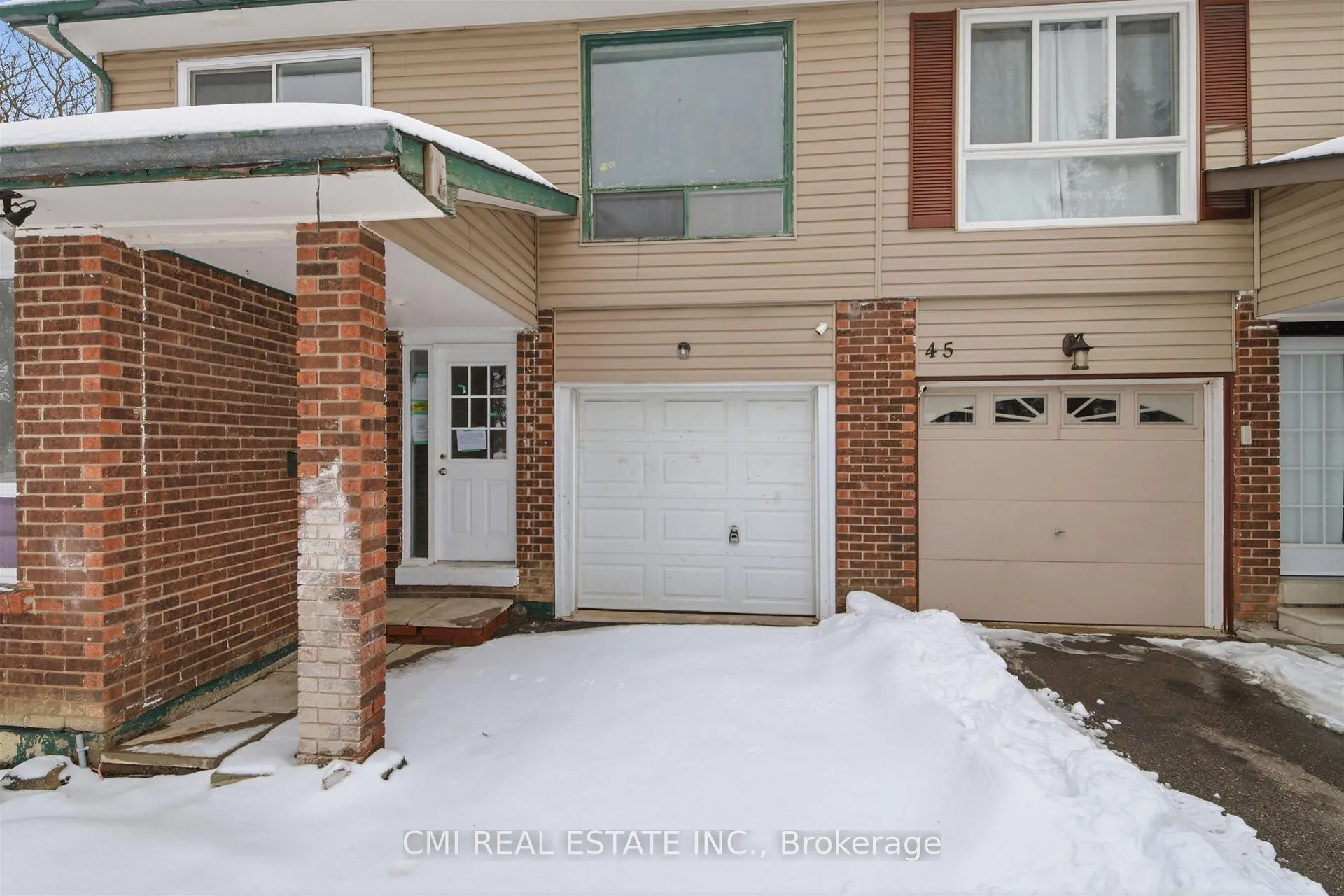 Photo 3 of 47 Carter Drive, Brampton, Brampton North — HOMEH