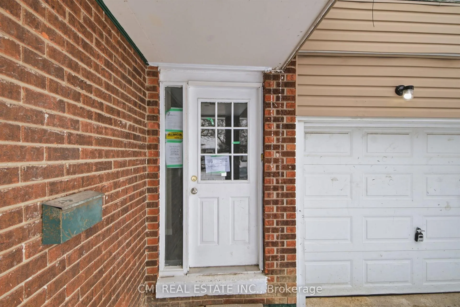 Photo 4 of 47 Carter Drive, Brampton, Brampton North — HOMEH