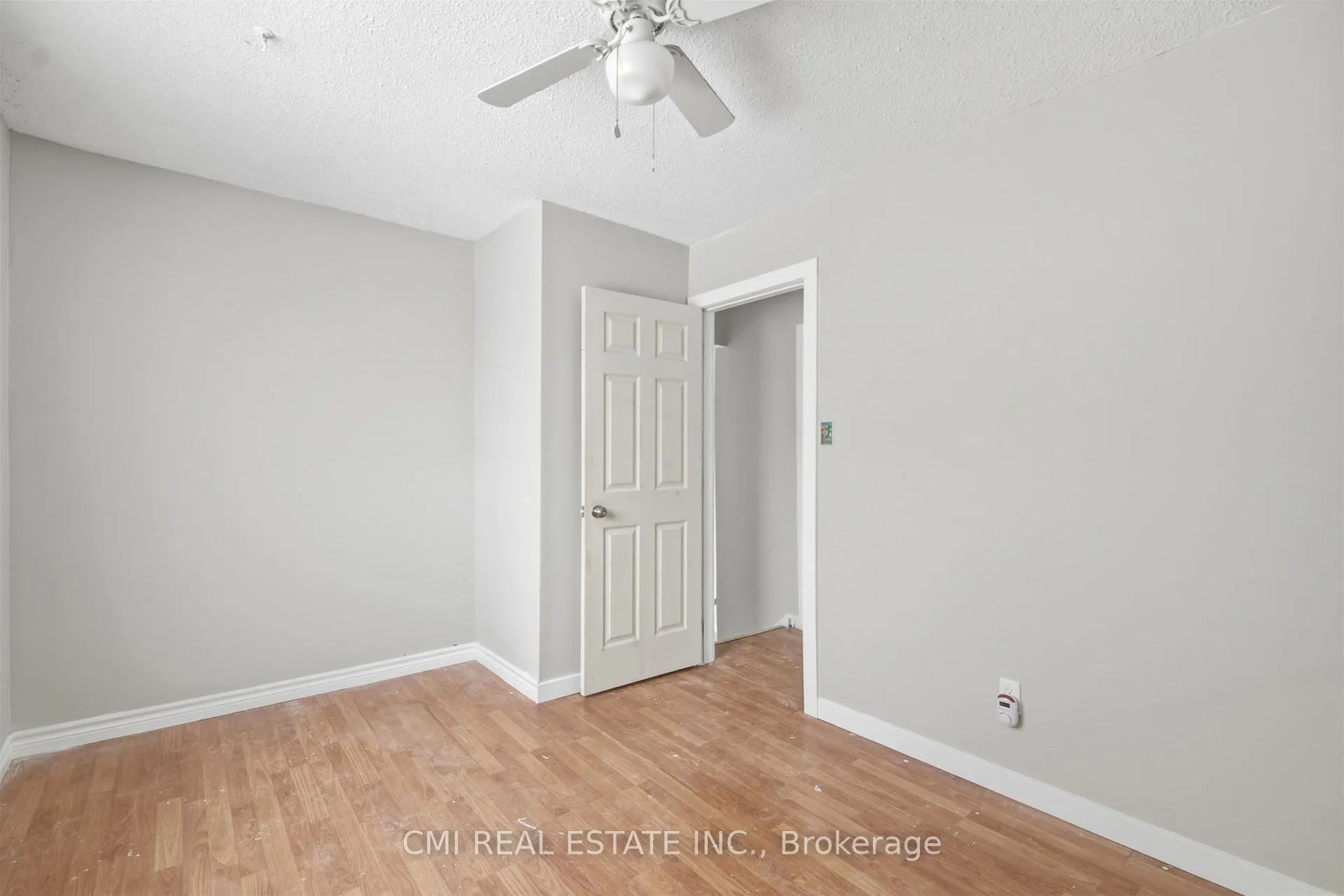 Photo 6 of 47 Carter Drive, Brampton, Brampton North — HOMEH
