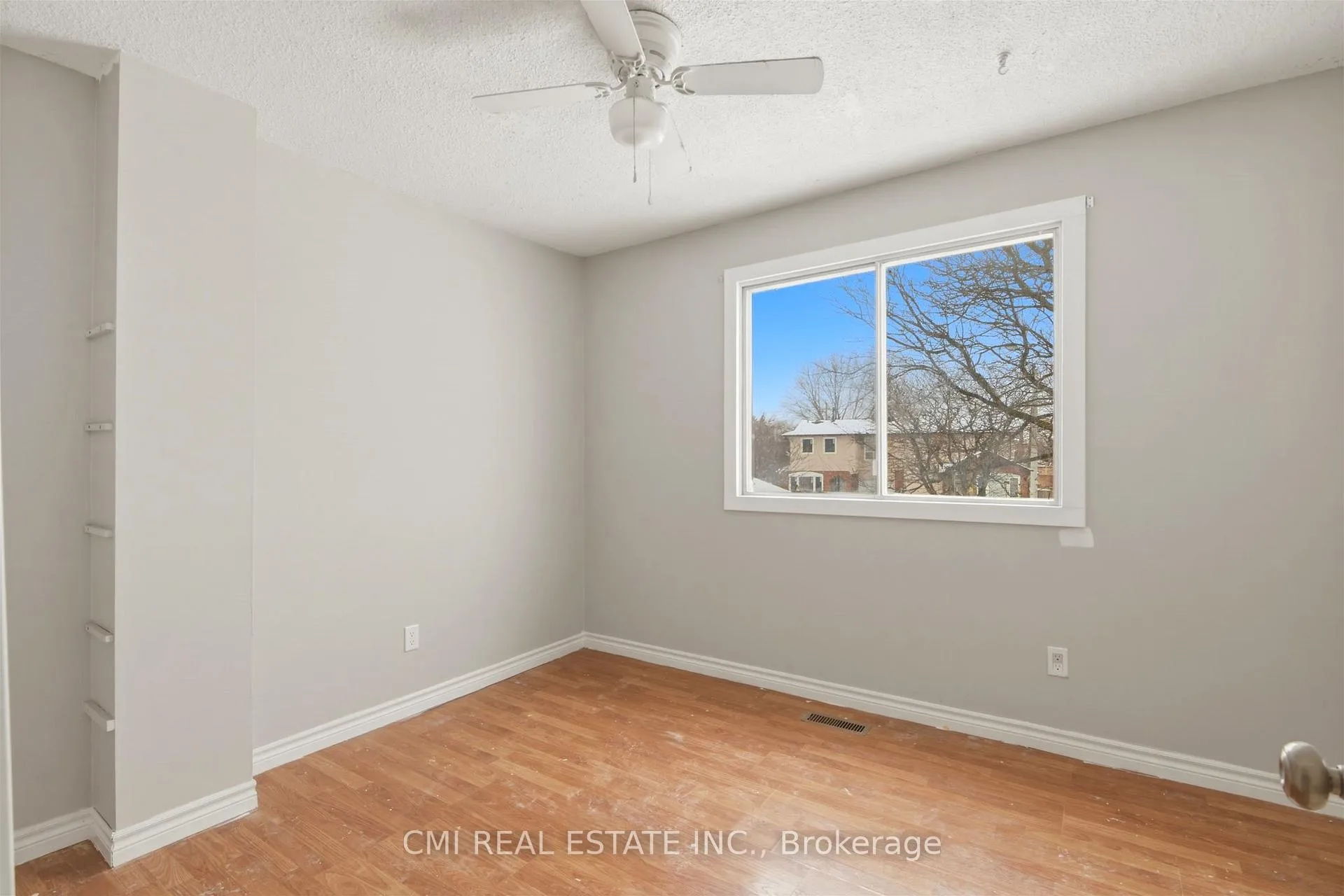 Photo 7 of 47 Carter Drive, Brampton, Brampton North — HOMEH