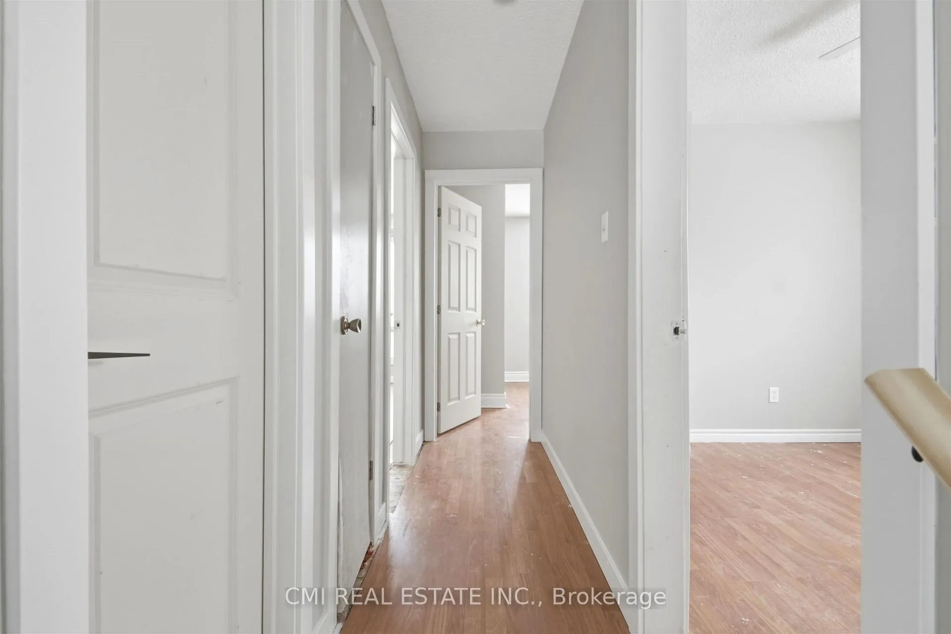 Photo 8 of 47 Carter Drive, Brampton, Brampton North — HOMEH