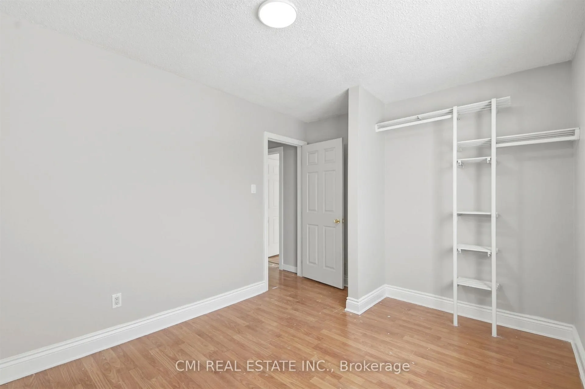 Photo 29 of 47 Carter Drive, Brampton, Brampton North — HOMEH