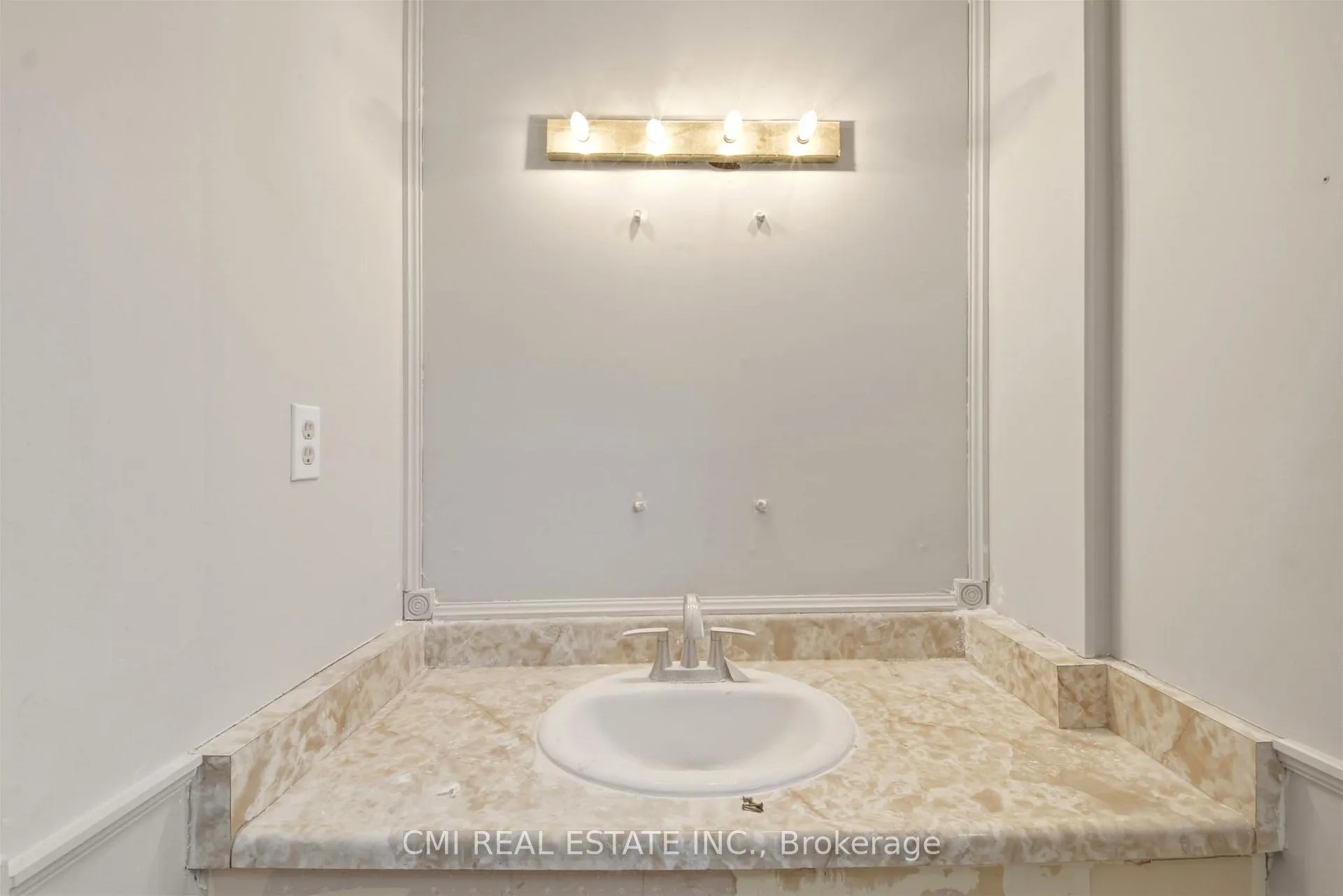 Photo 31 of 47 Carter Drive, Brampton, Brampton North — HOMEH