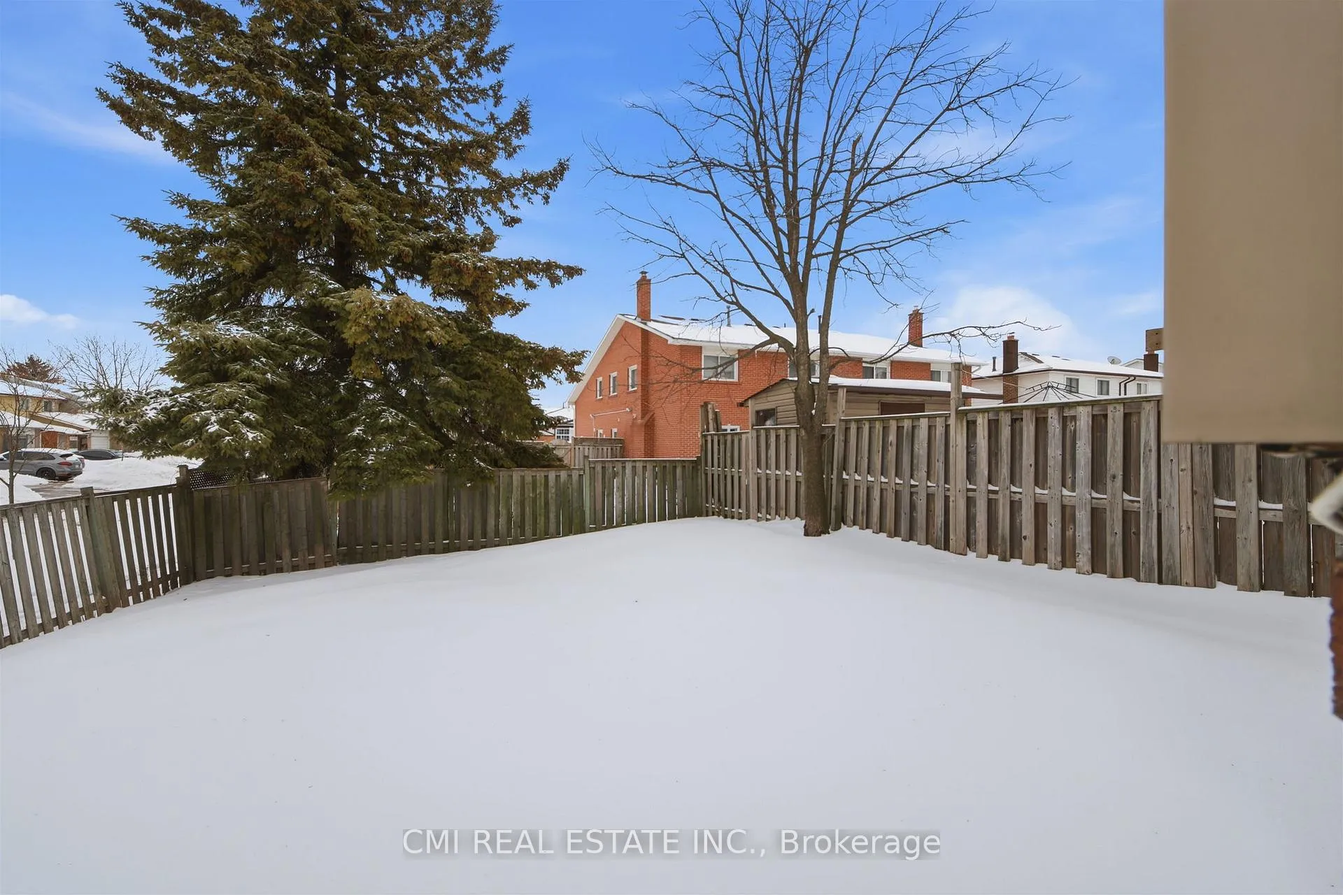 Photo 35 of 47 Carter Drive, Brampton, Brampton North — HOMEH