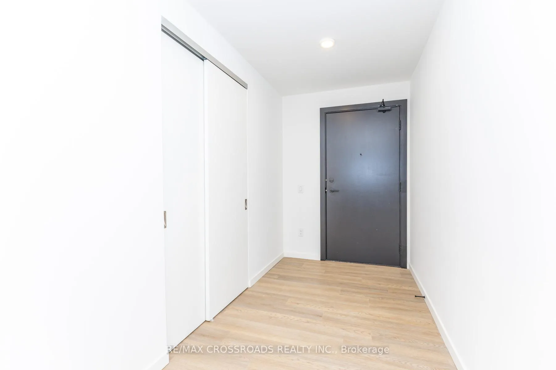 Photo 8 of Unit 511, 689 The Queensway Street, Etobicoke, Stonegate-Queensway — HOMEH