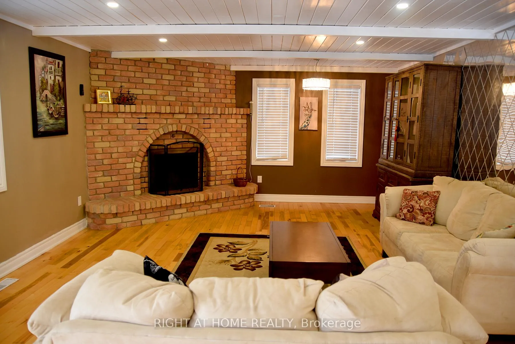 Photo 6 of 994 Haist Street, Pelham, Fonthill — HOMEH