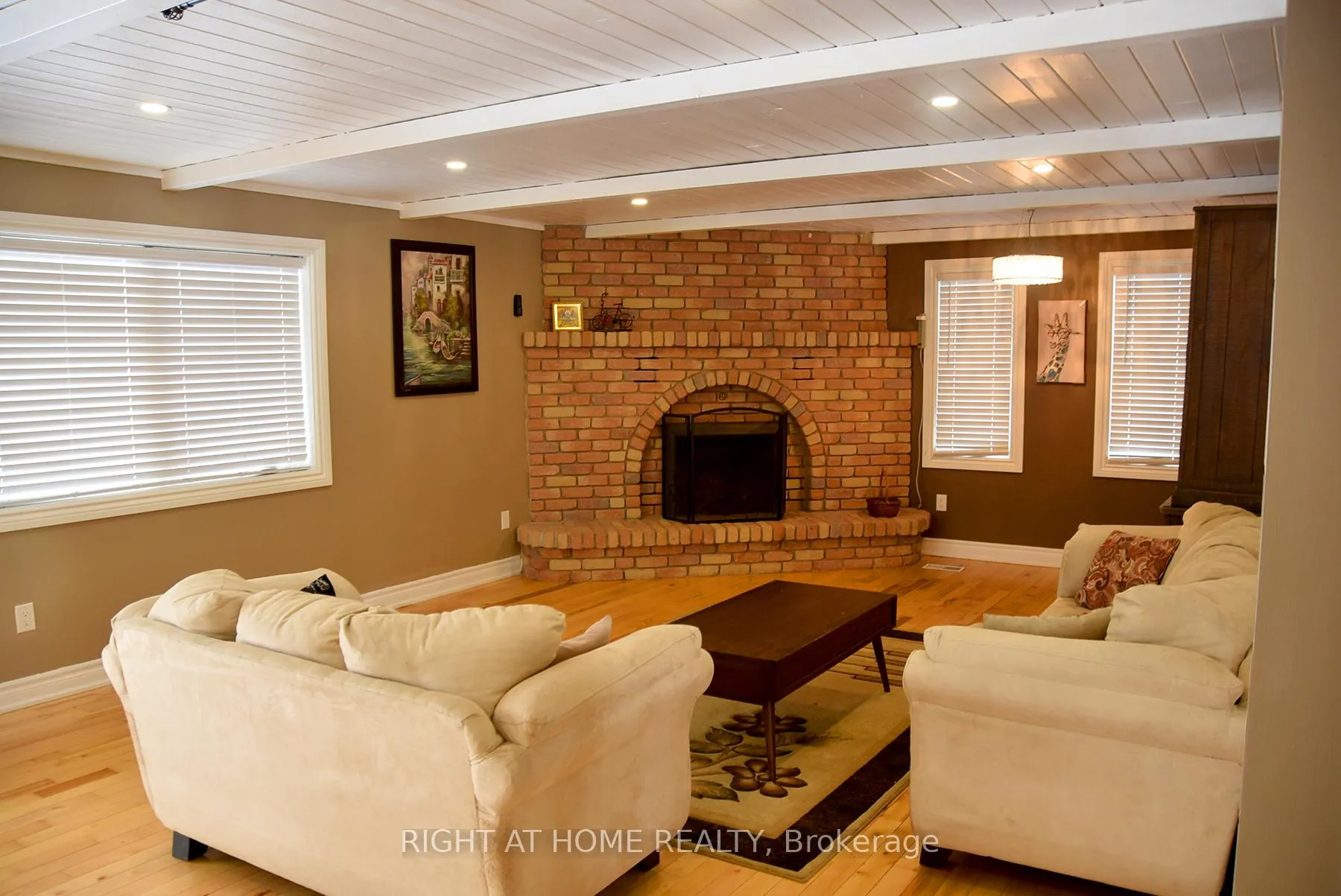 Photo 7 of 994 Haist Street, Pelham, Fonthill — HOMEH