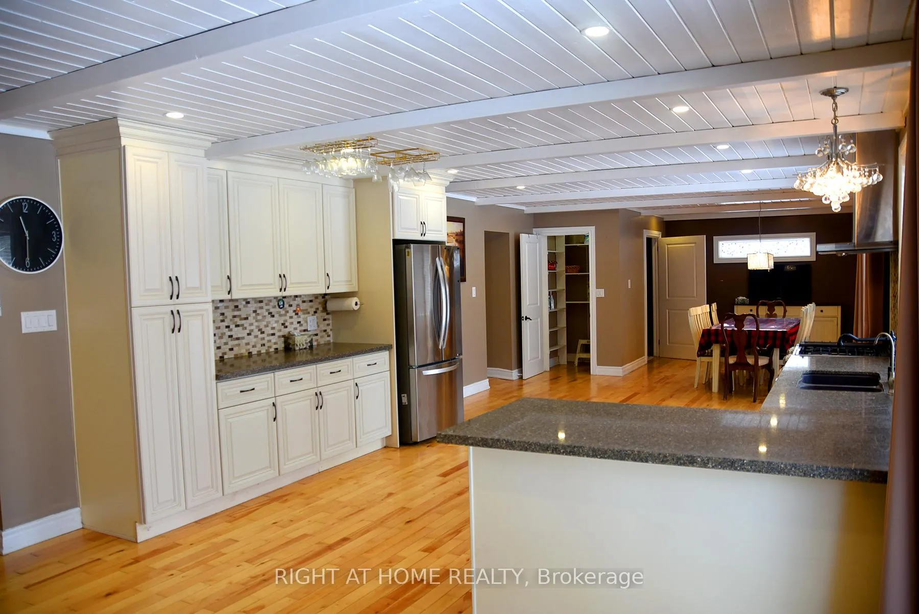 Photo 12 of 994 Haist Street, Pelham, Fonthill — HOMEH