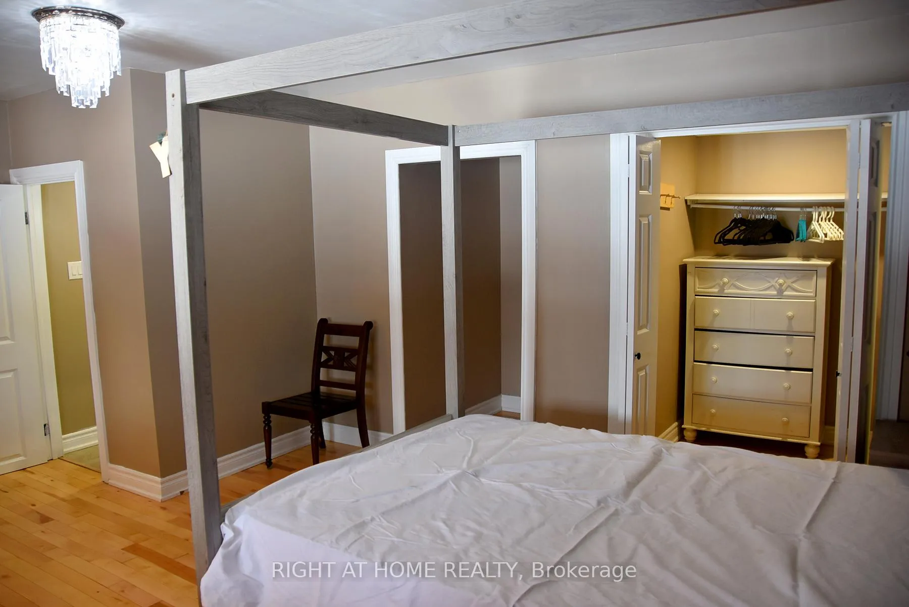 Photo 17 of 994 Haist Street, Pelham, Fonthill — HOMEH