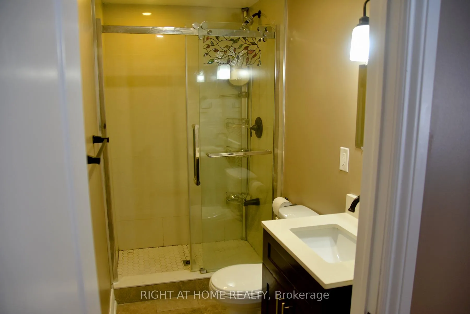 Photo 18 of 994 Haist Street, Pelham, Fonthill — HOMEH