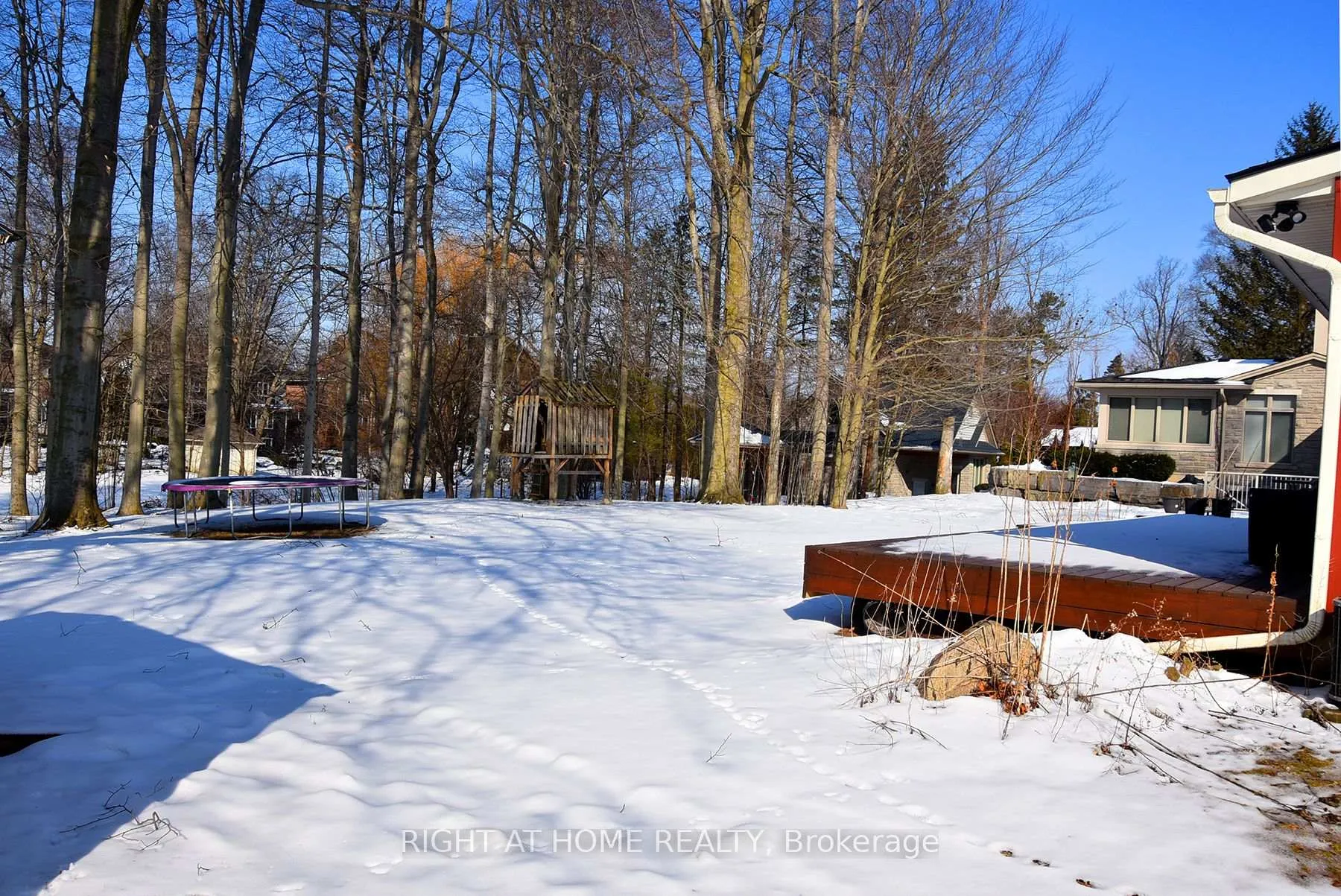 Photo 33 of 994 Haist Street, Pelham, Fonthill — HOMEH