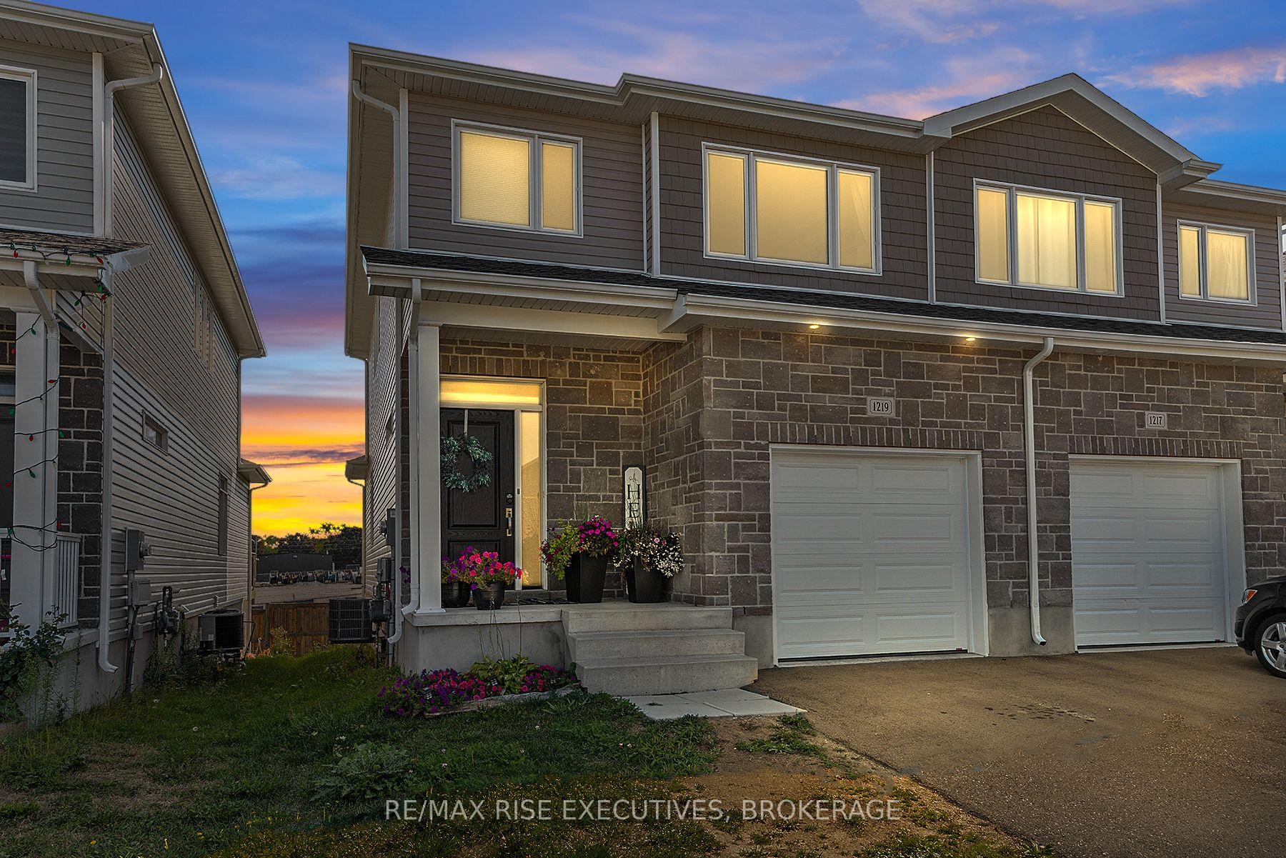 Photo 1 of 1219 Max Crescent, Kingston, City Northwest — HOMEH