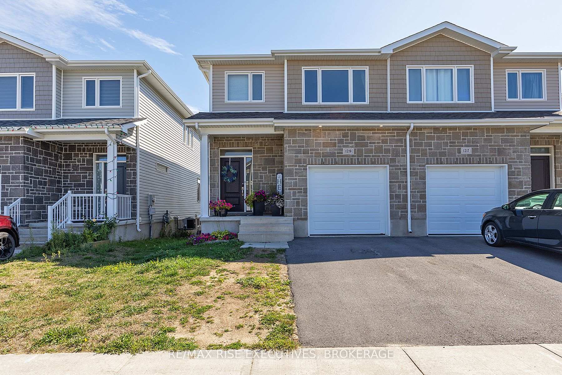 Photo 3 of 1219 Max Crescent, Kingston, City Northwest — HOMEH