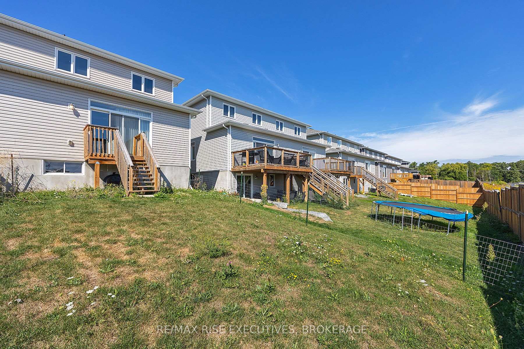 Photo 8 of 1219 Max Crescent, Kingston, City Northwest — HOMEH